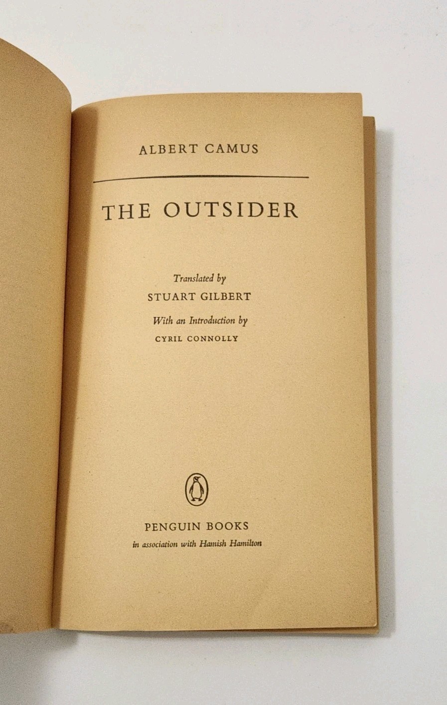 Albert Camus – The Outsider 1964 Penguin Modern Classics PB Book