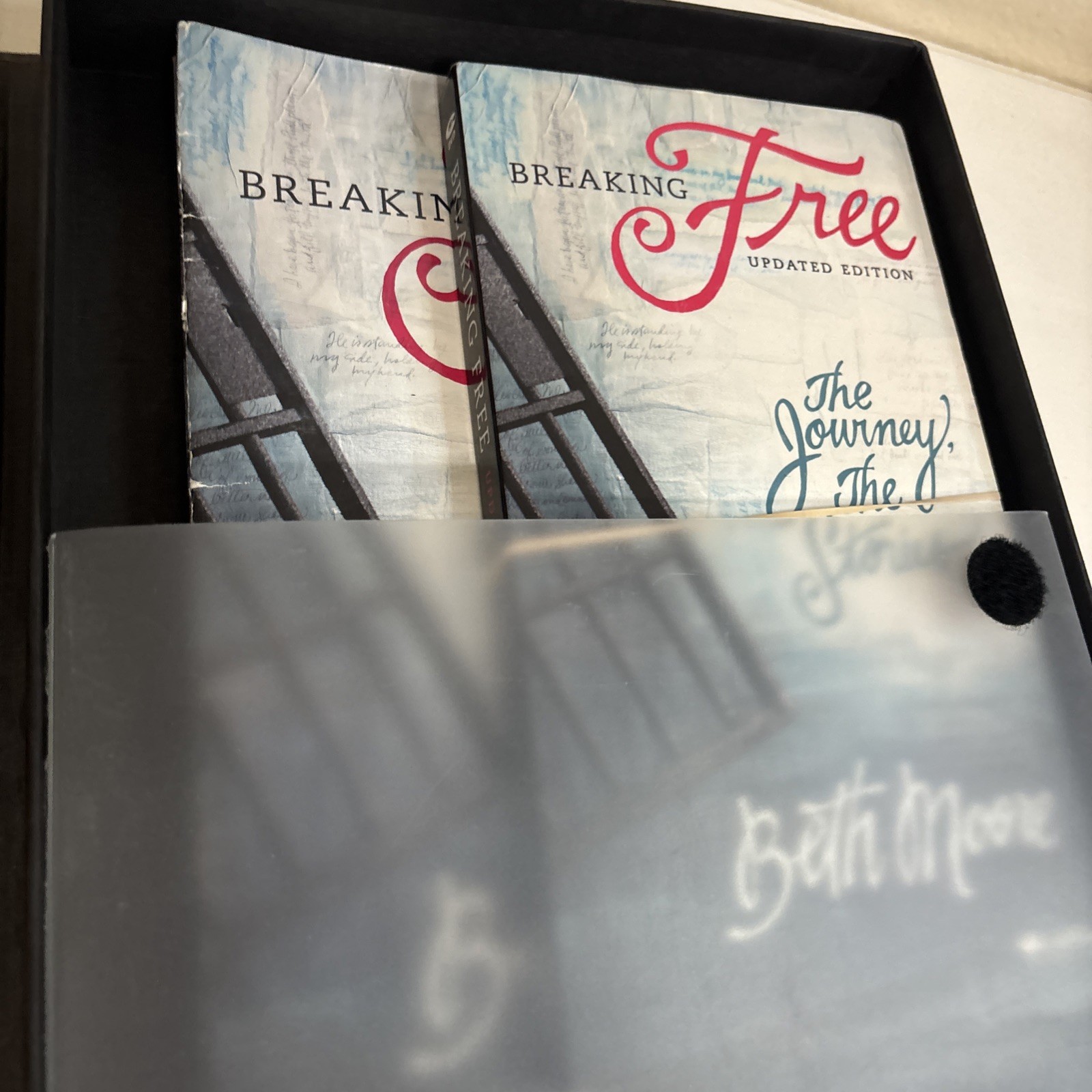 Breaking Free Updated Edition The Journey, The Stories By Beth Moore Lifeway Kit