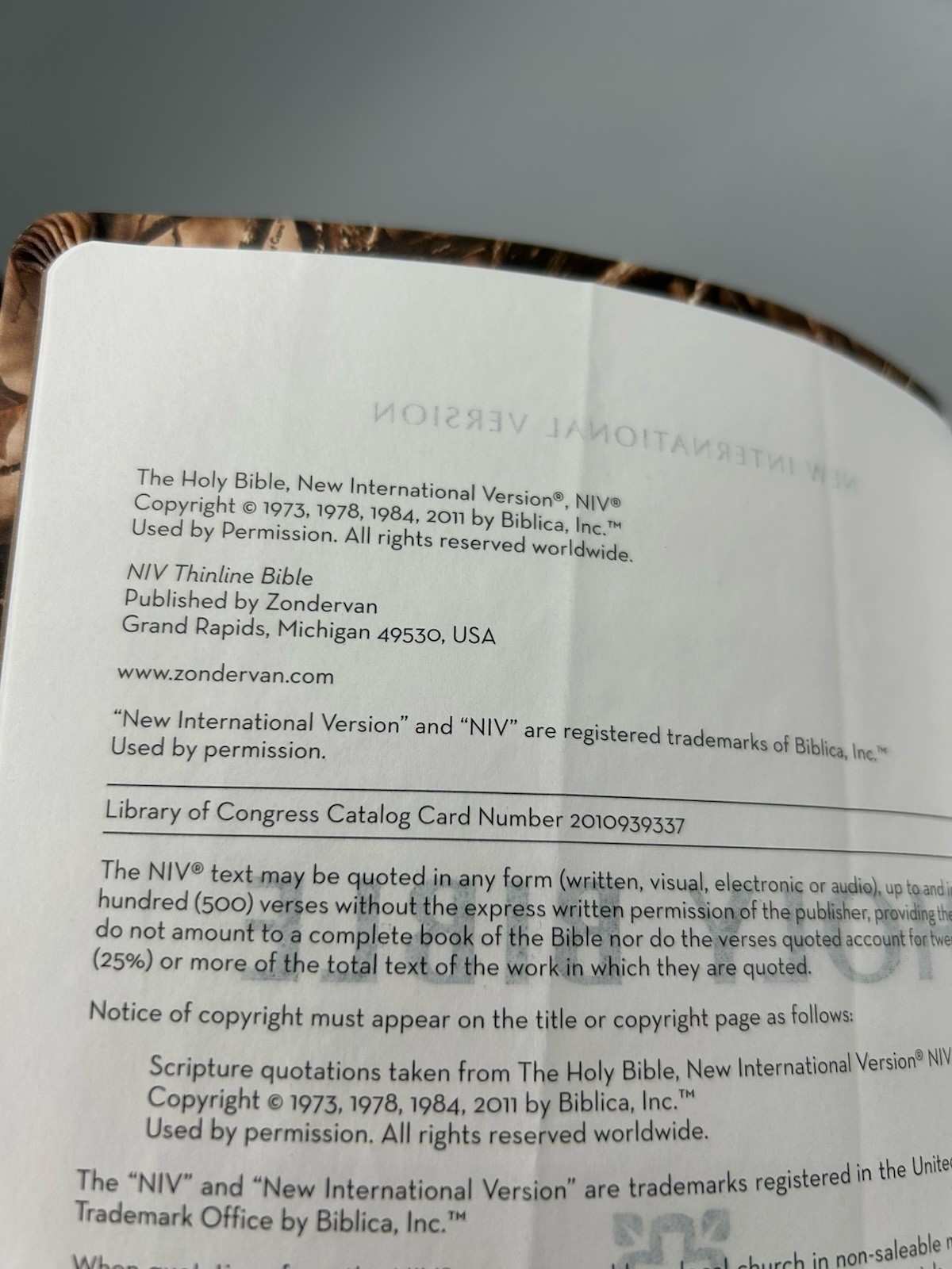 NIV Holy Bible Outdoorsman Realtree Camo Zondervan 2011 – VG+