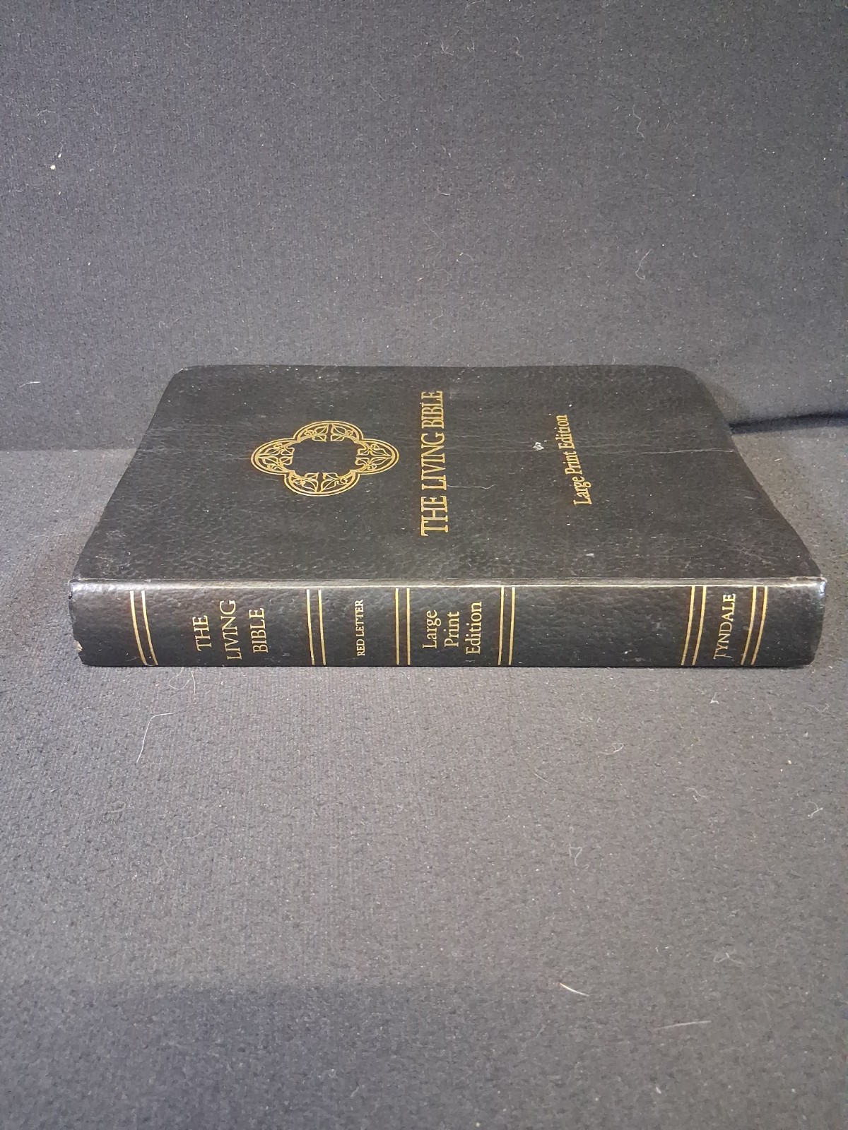 The Living Bible Large Print Edition, Paraphrased, Red Letter 1971 Tyndale black
