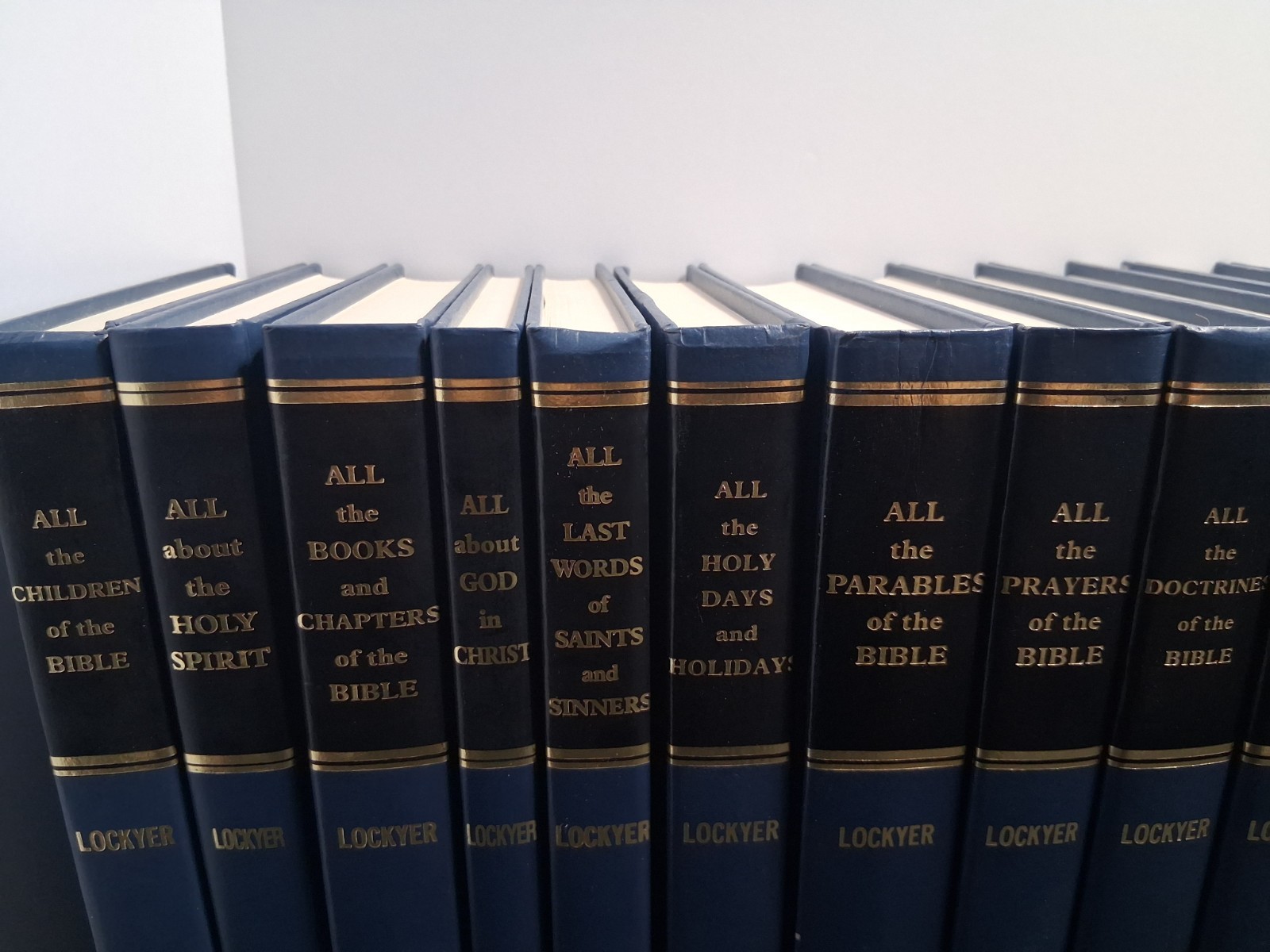 20 volume – Herbert Lockyer “All of the Bible” Bible Reference Set Zondervan