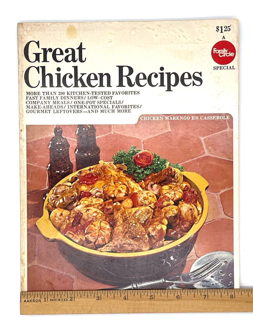 Family Circle Great Chicken Recipes Cookbook Vintage 1969-168 pages. See Video