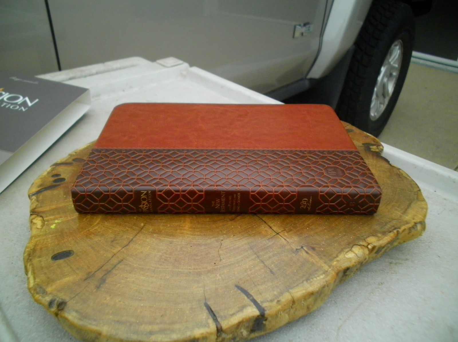 The Passion Translation: New Testament w/ Psalms Proverbs 2020 Brown, LG Print