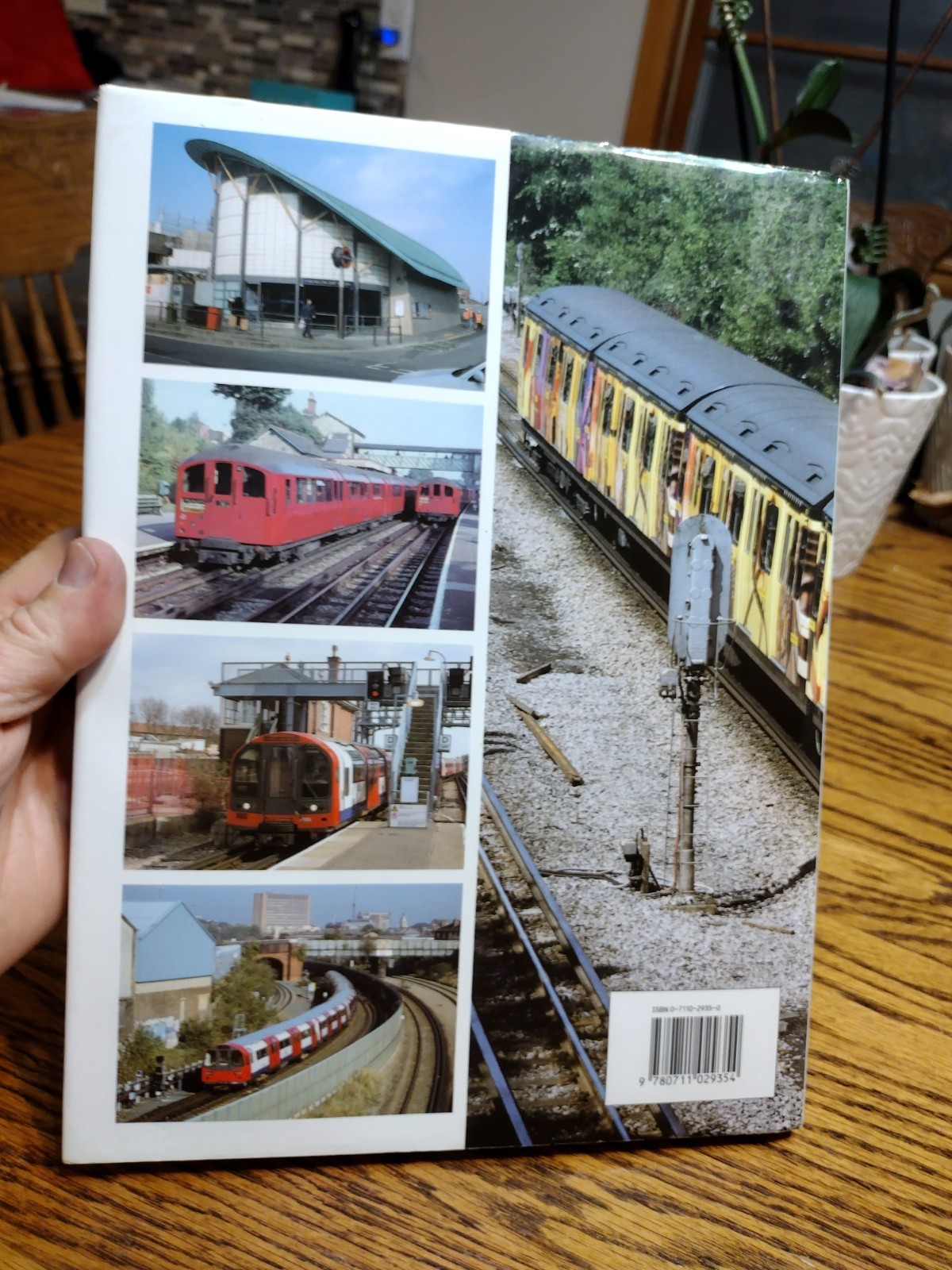London’s Underground John Glover 2003 Hardback Published Ian Allan 160 pages