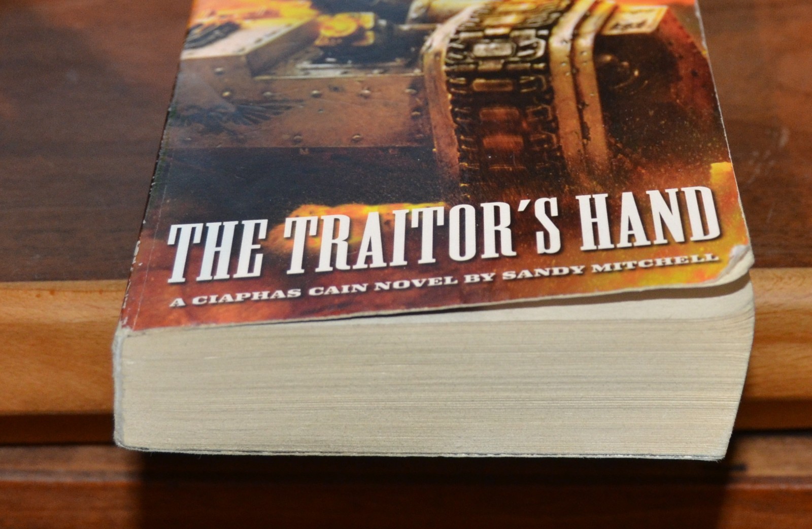 The Traitor’s Hand Warhammer 40K paperback book by Mitchell 2005 Ciaphas Cain M