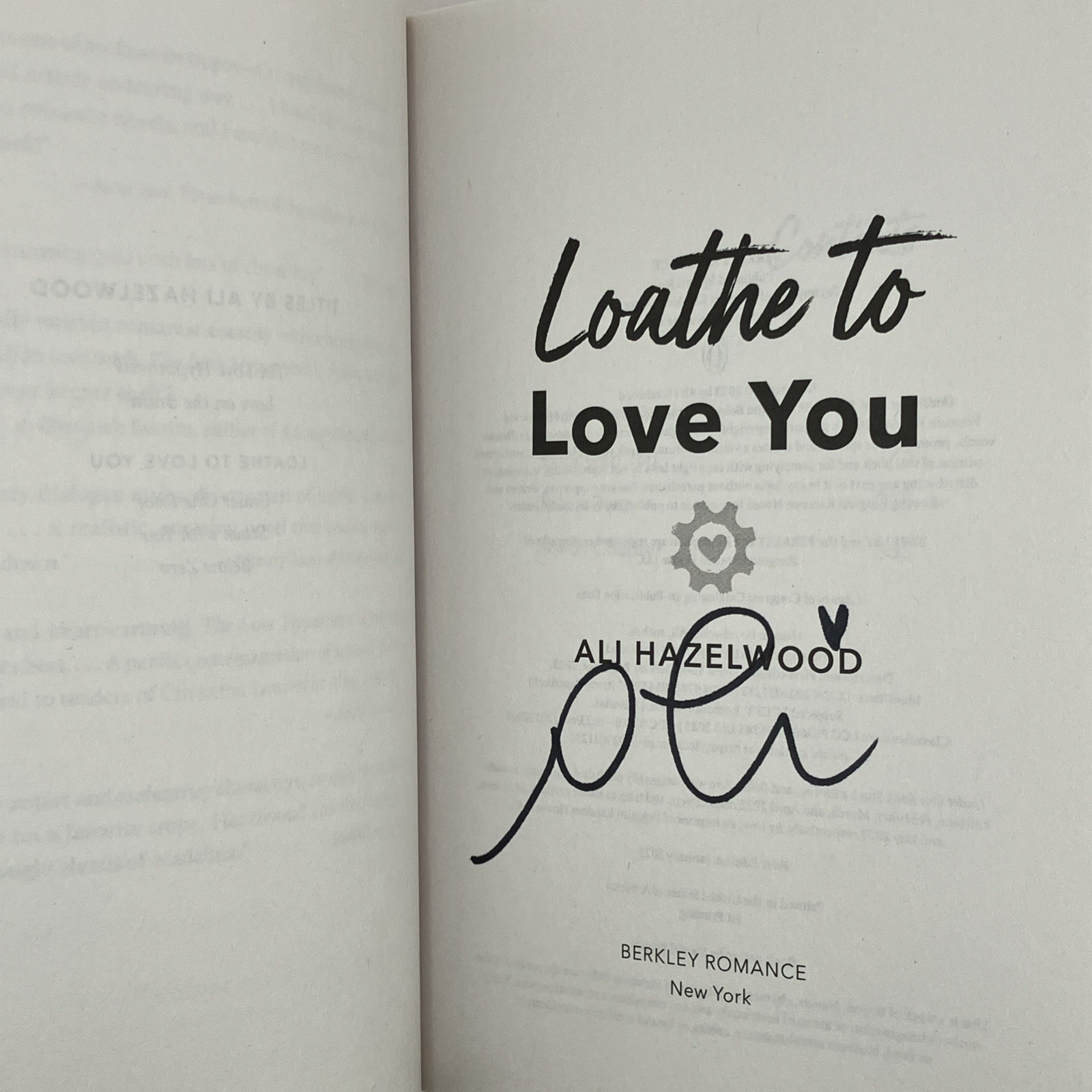 SIGNED by Ali Hazelwood 5-Book Bundle. Love Hypothesis, Love on the Brain & more