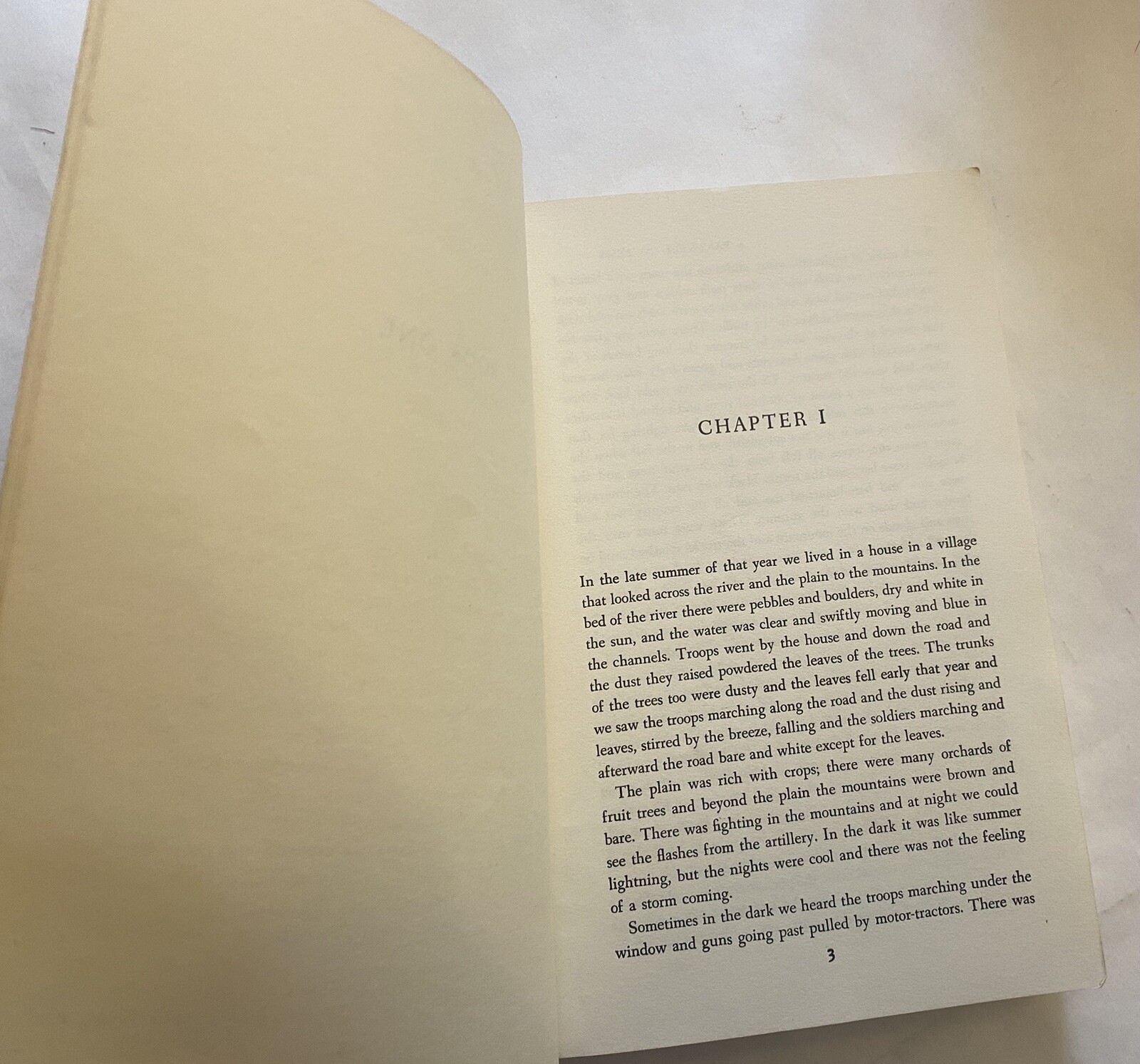 Ernest Hemingway A Farewell to Arms Charles Scribners Sons PB 1957