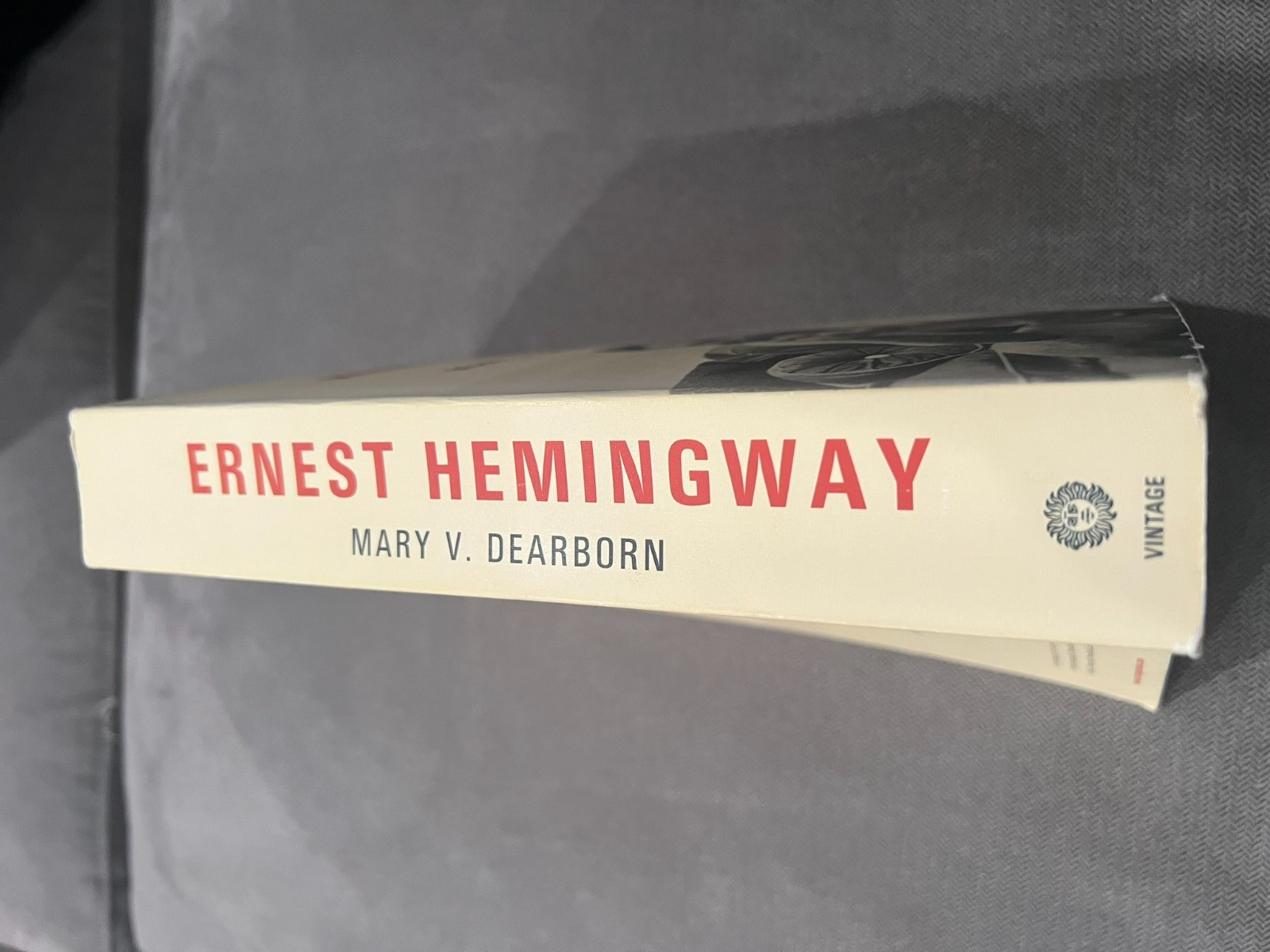 Ernest Hemingway – A Biography – Mary V Dearborn