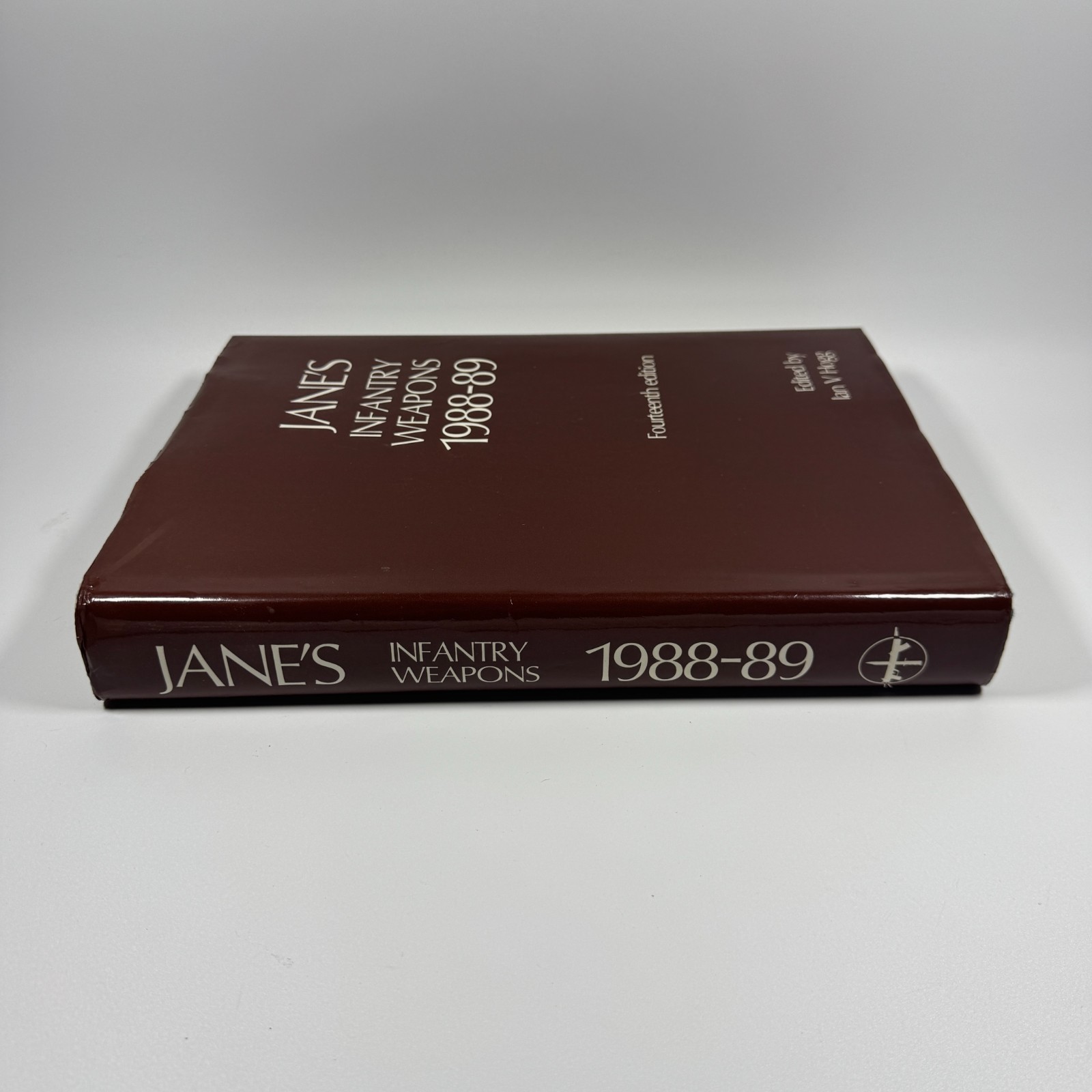 Jane’s Infantry Weapons 1988/89 Edited by Ian V. Hogg 14th Edition HC/DJ 1988