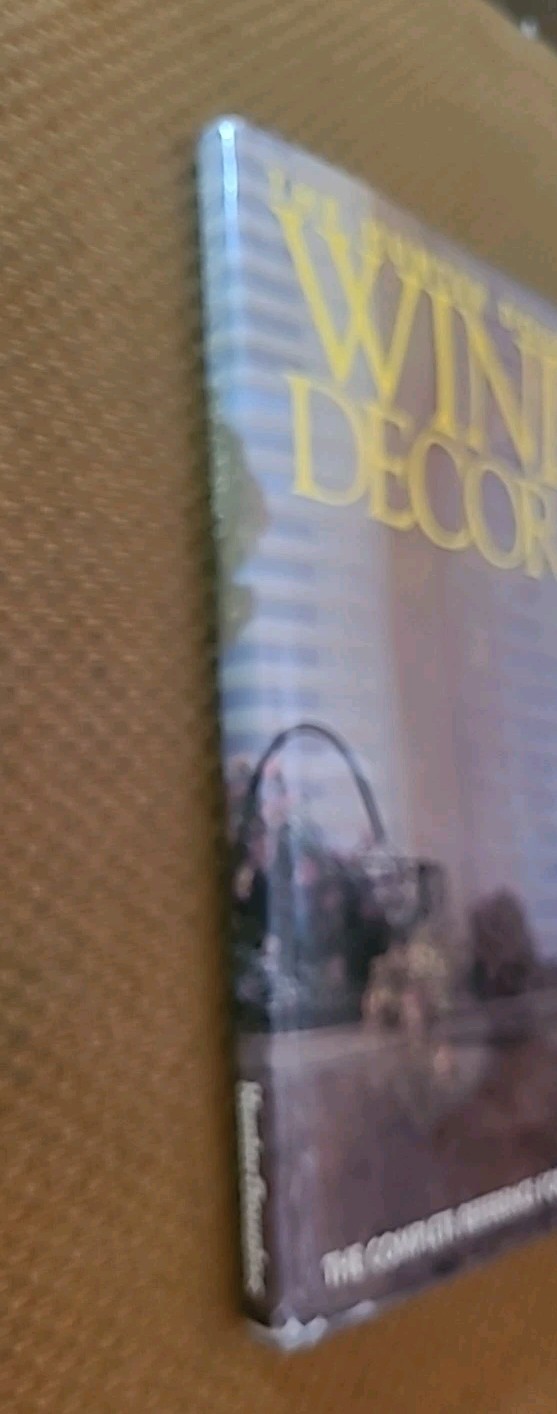 The Hunter Douglas Guide To Window Decorating (1998, Hardcover w/DJ)