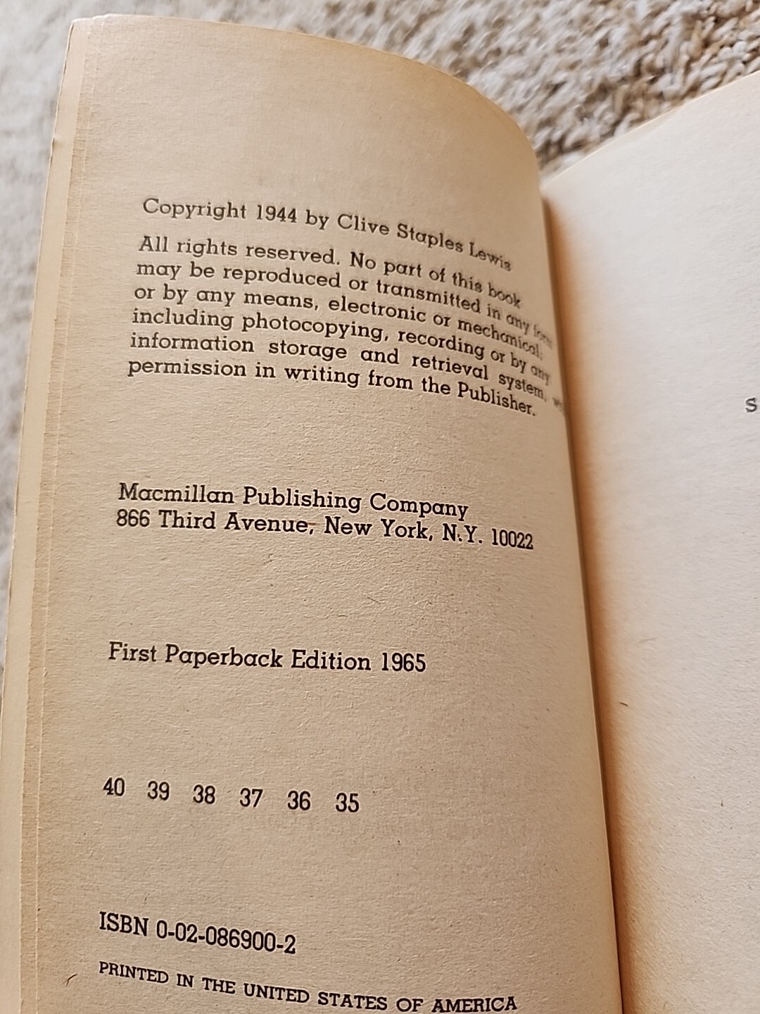 PERELANDRA by C.S. Lewis 1965 Vintage Paperback Macmillan Company Sci-Fi