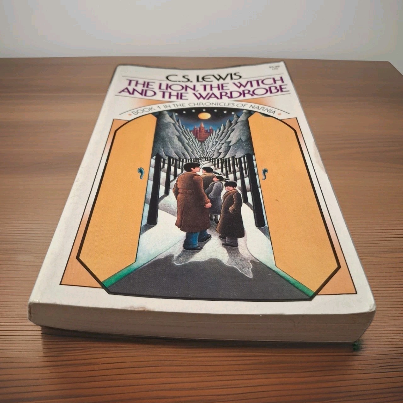 The Lion, the Witch and the Wardrobe CS Lewis First Collier Books Edition 1970