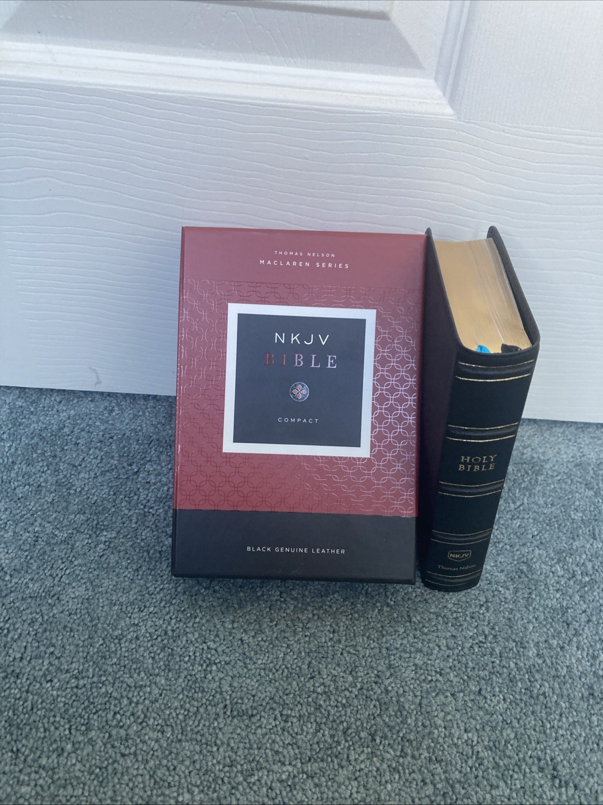 NKJV Compact Bible, Maclaren Series—Genuine Leather, Black, Two Ribbons