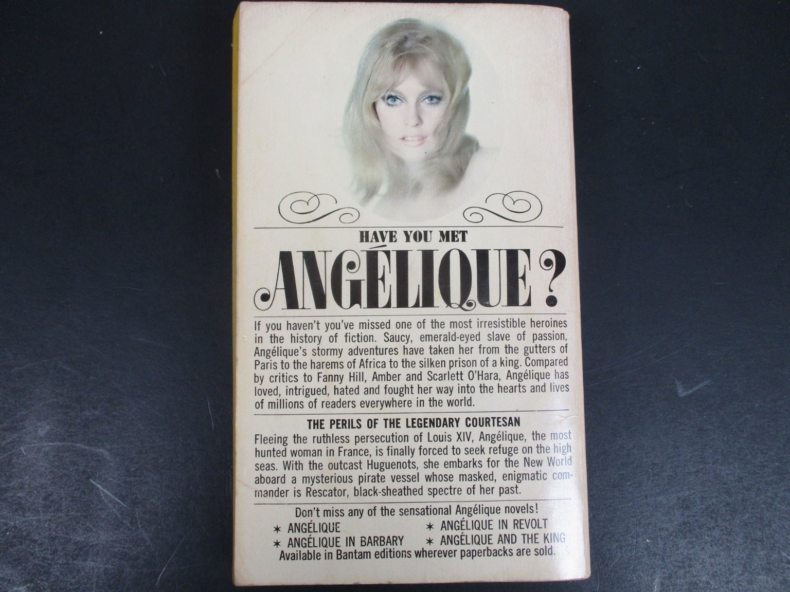 Angelique In Love Sergeanne Golon 1966 2nd Print Bantam Historical Romance PB