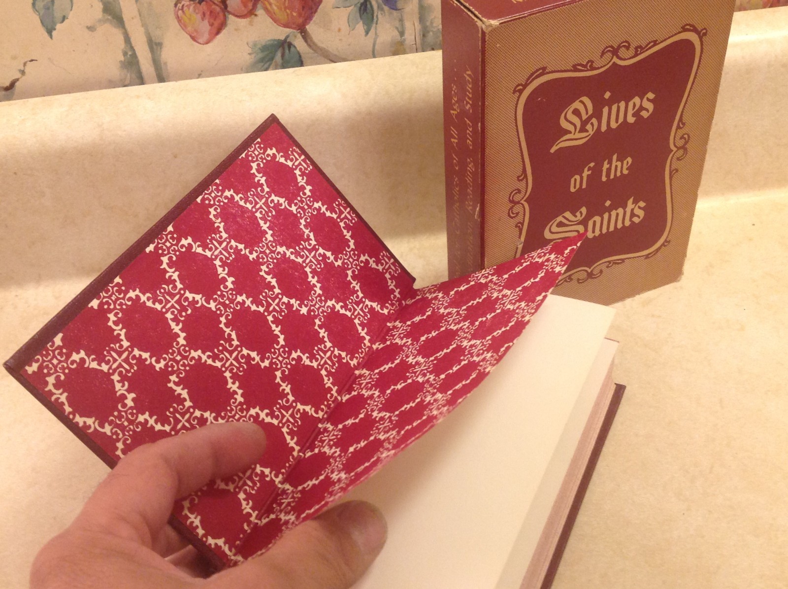 Catholic Book Publishing 1955 LIVES OF THE SAINTS Hardback Book & Sleeve EXC.