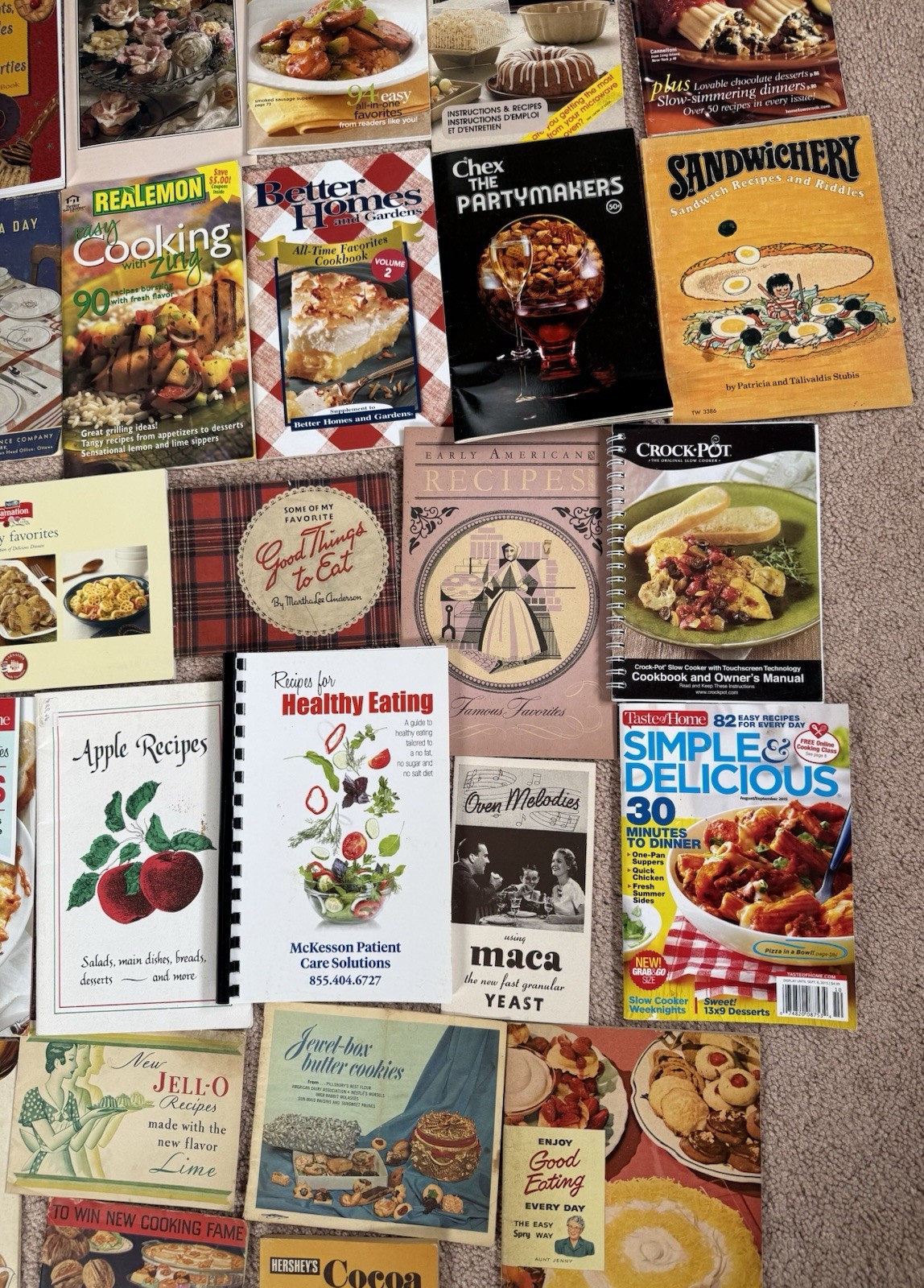 Lot of 25 Assorted Cookbooks Lot Pamplets Recipes