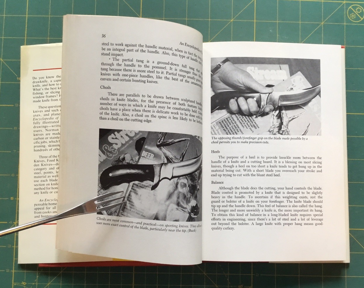 An Encyclopedia of Knives by Norman M. Strung, 1976 book, 220 Pages Many Picture