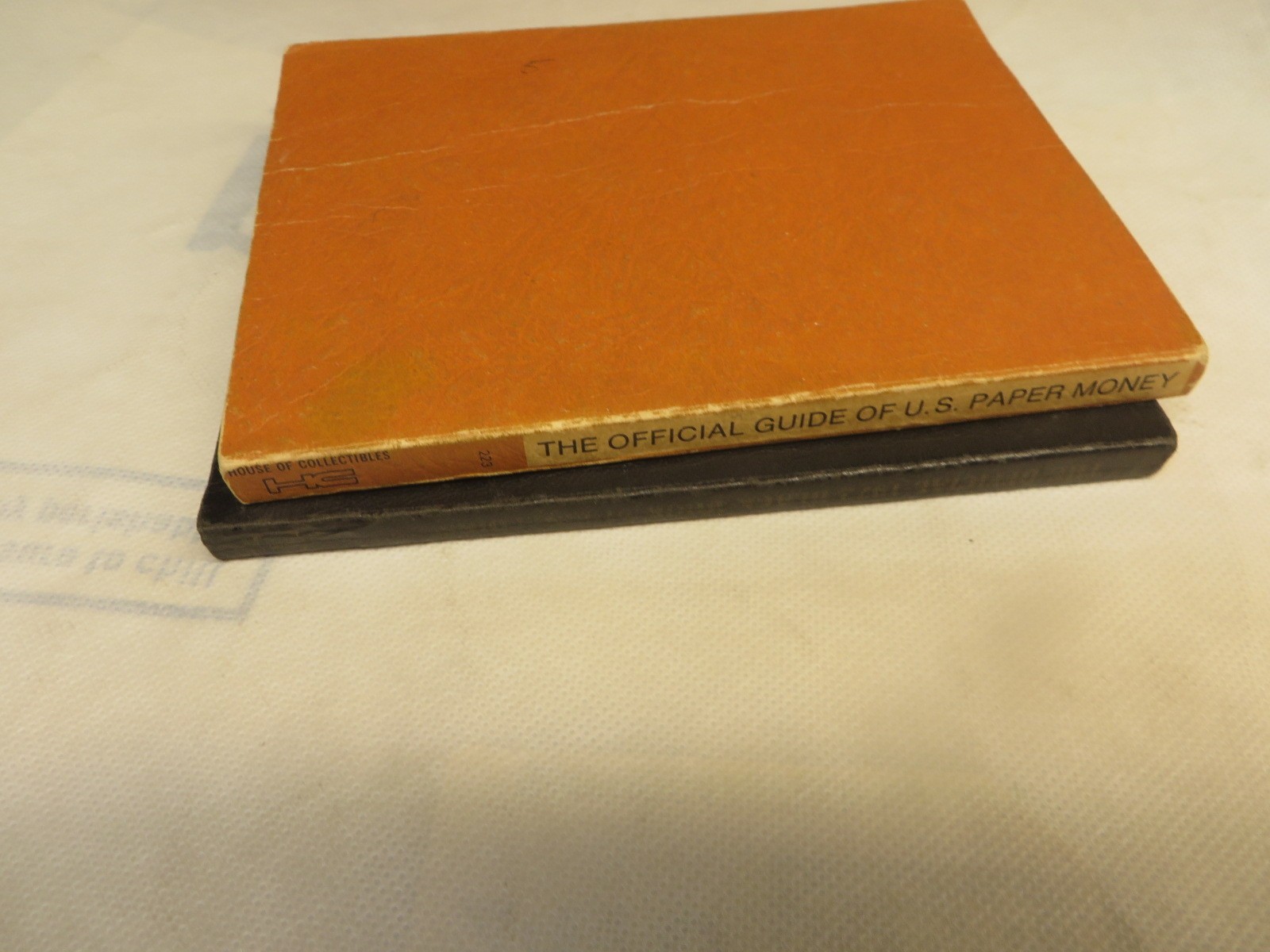 VINTAGE BLACK BOOK US COINS 1972 + GUIDE TO US PAPER MONEY 1974 REFERENCE