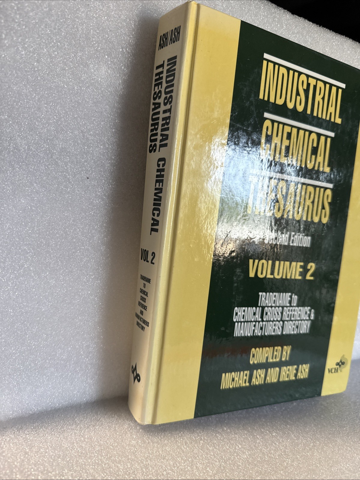 Industrial Chemical Thesaurus 2nd Edition By Ash, Michael & Irene Ash Vol 1-2.