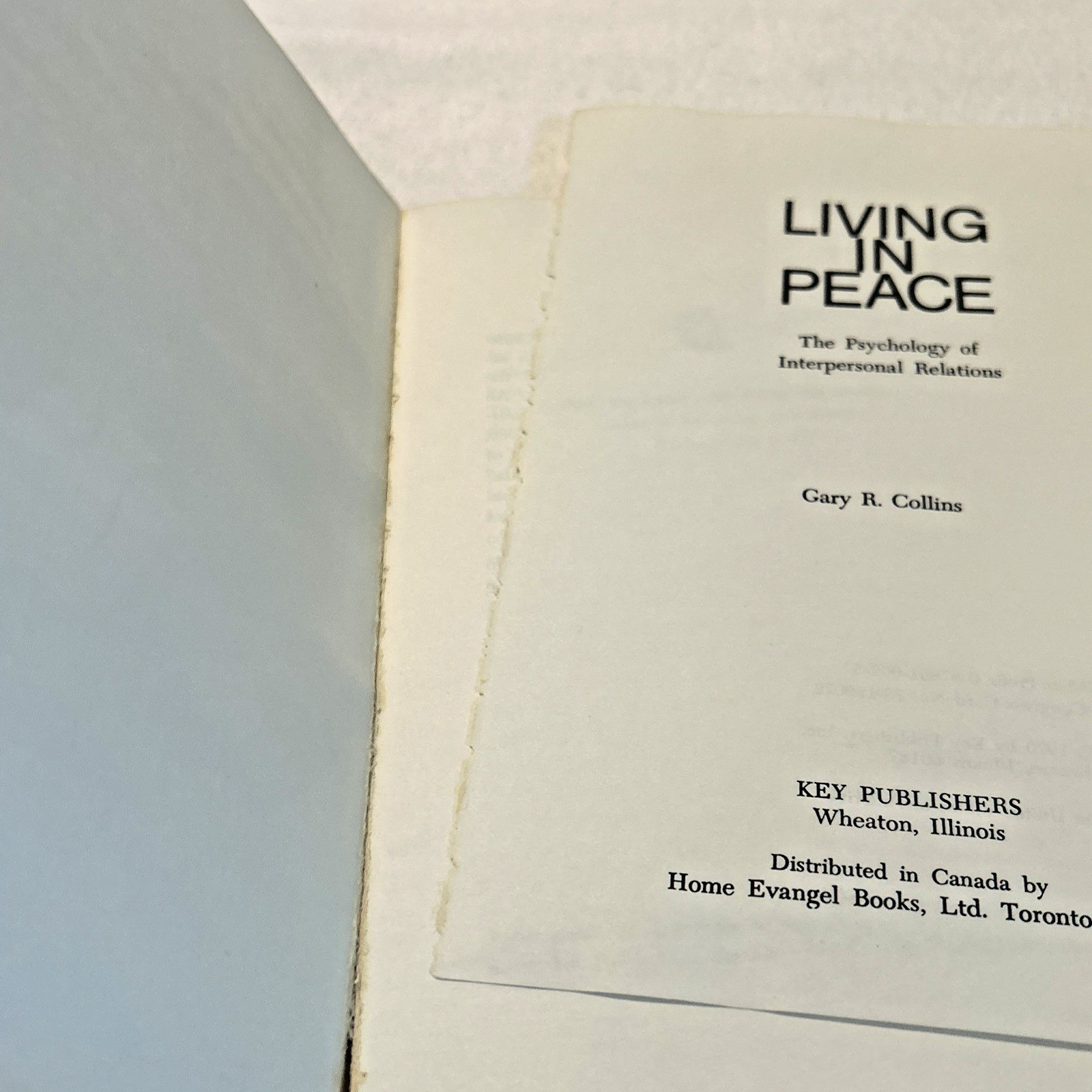 Living in Peace (1970) ~ Gary R. Collins ~ Paperback ~ *ACCEPTABLE* Condition