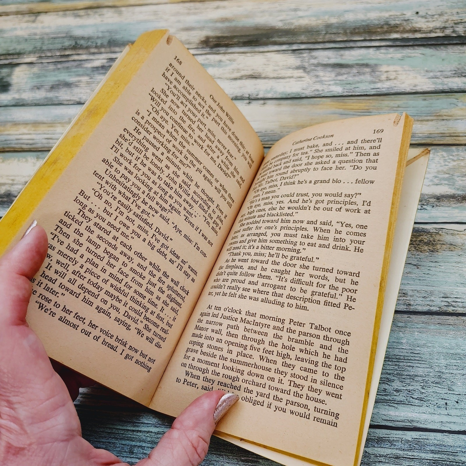 Our John Willie Catherine Cookson 1975 Vintage Paperback – Bookworm FLAW