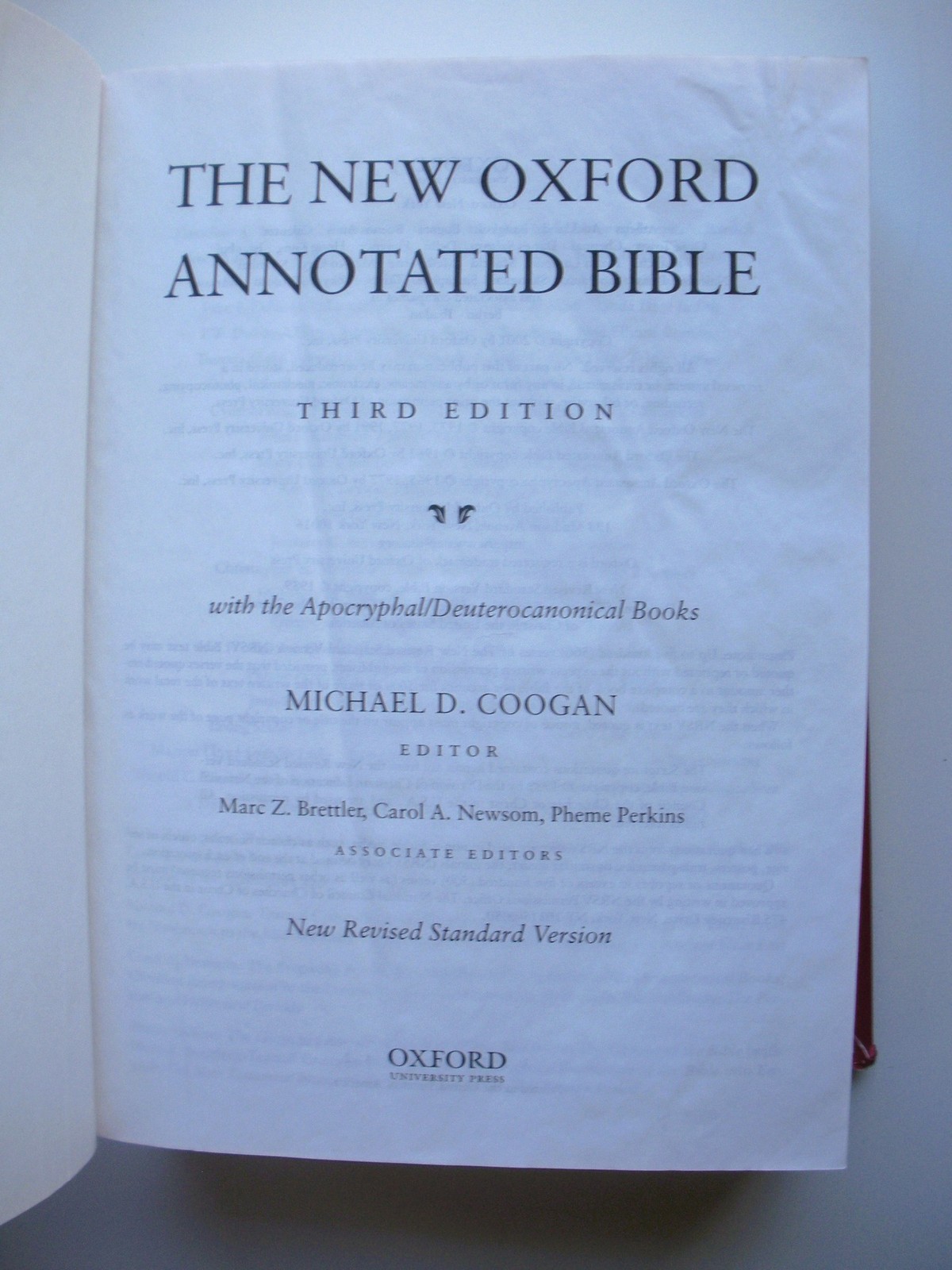 BIBLES & CHRISTIAN STUDY 9 Book Lot – Words of Jesus – The Message – Dictionary