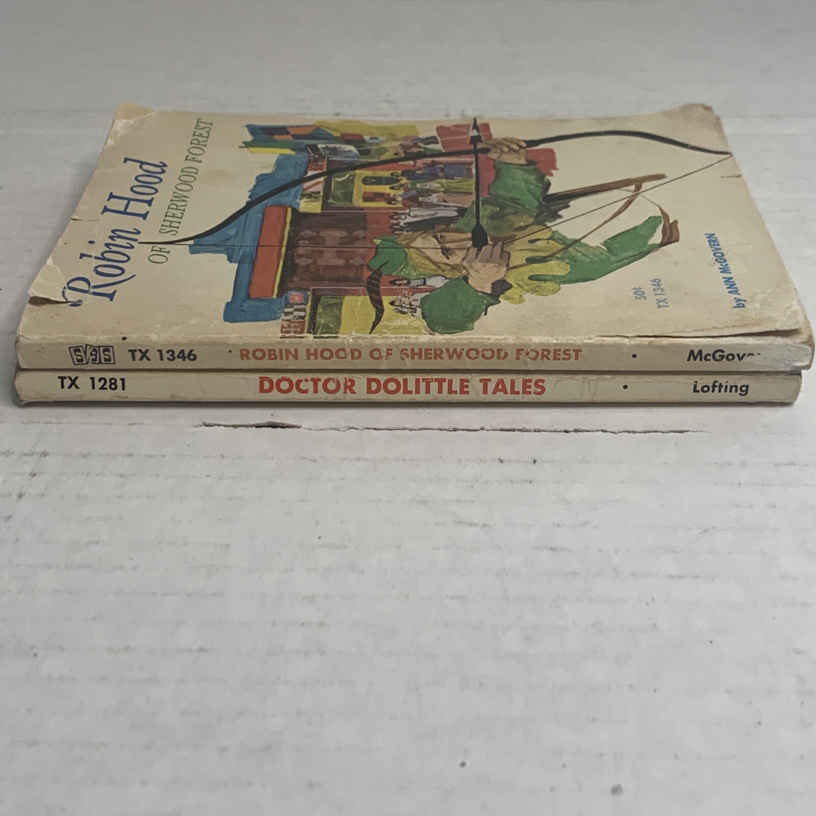 Lot of 2 Vintage 1960s Scholastic Book Services Paperbacks Dolittle/ Robin Hood