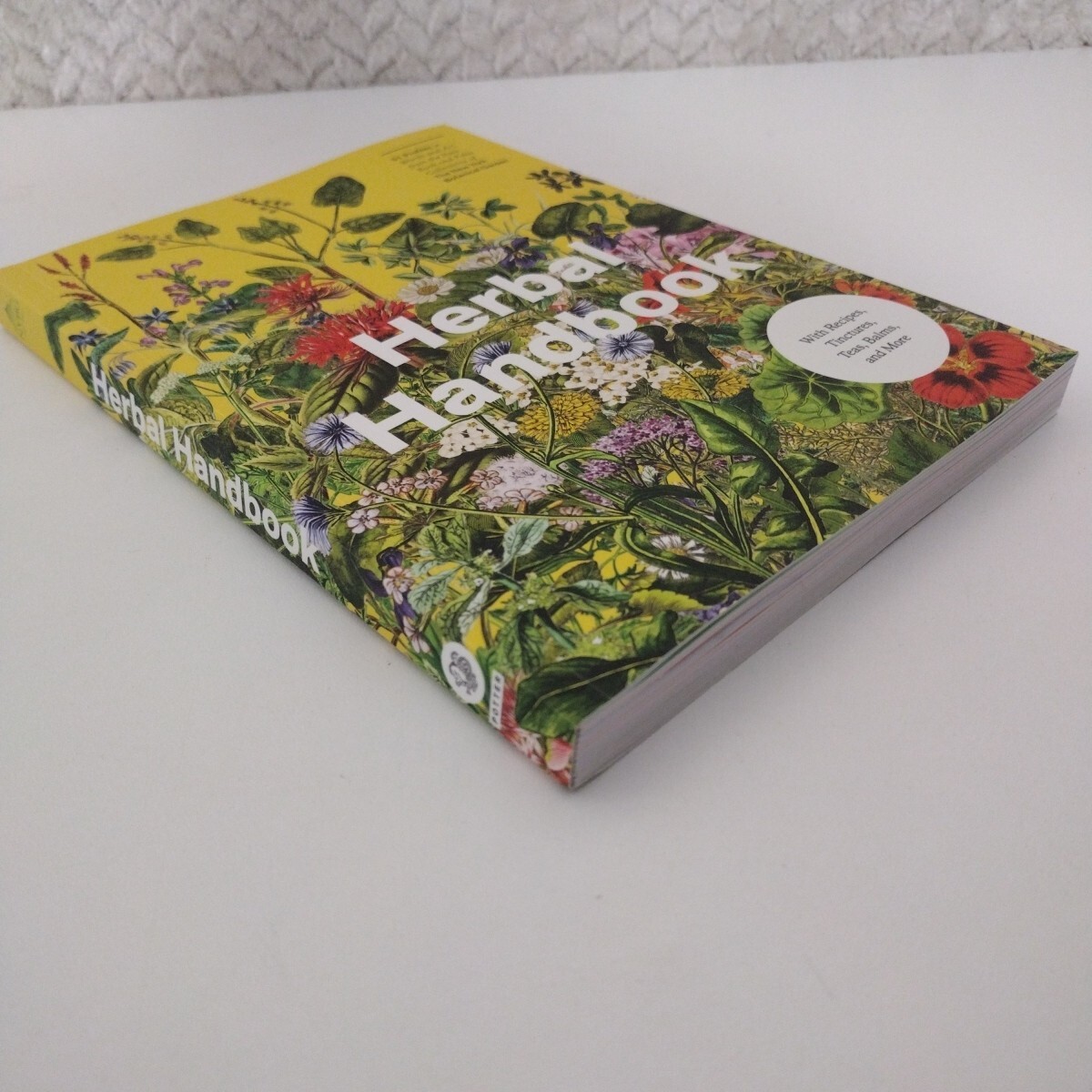 Herbal Handbook Paperback 51 Profiles in Words & Art 1st ed. 2022 NY Botanical