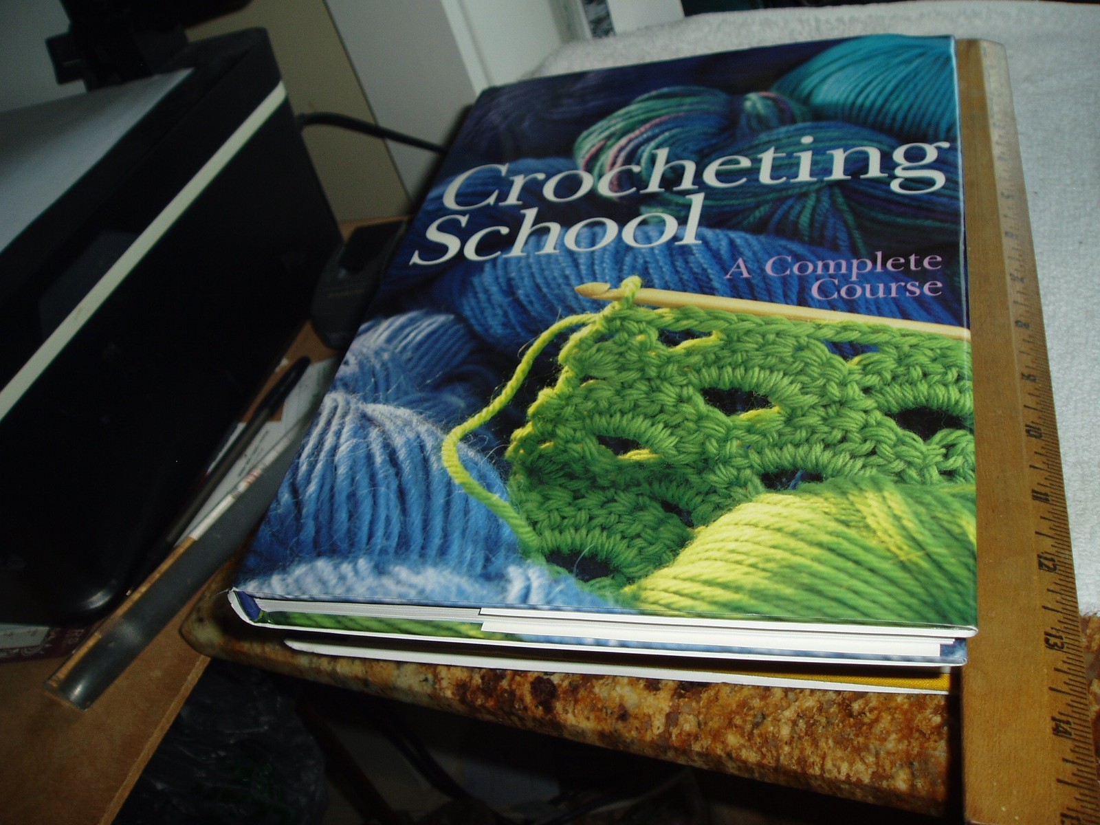 Crocheting School: A Complete Course