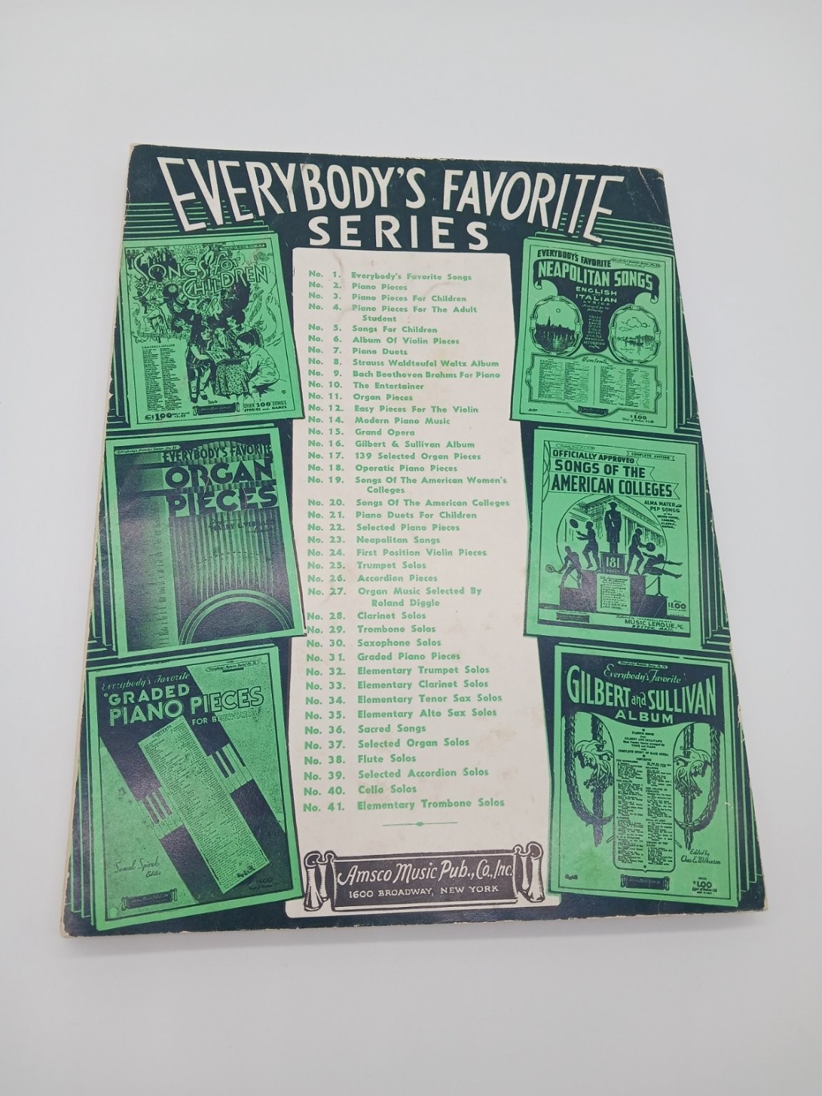 Everybody’s Favorite Songs 1933 Amsco Music Publishing Over 200 Songs