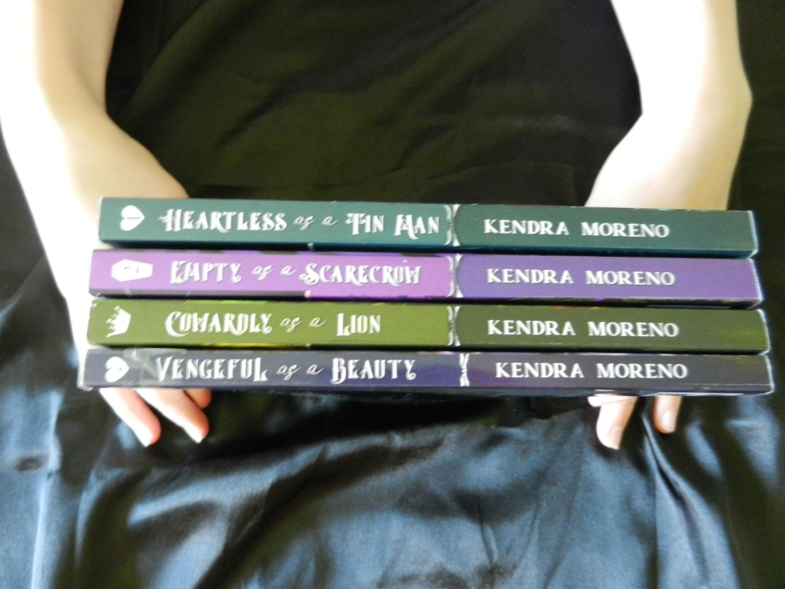 Complete (4) Book Series „Heirs of Oz“ by Kendra Moreno