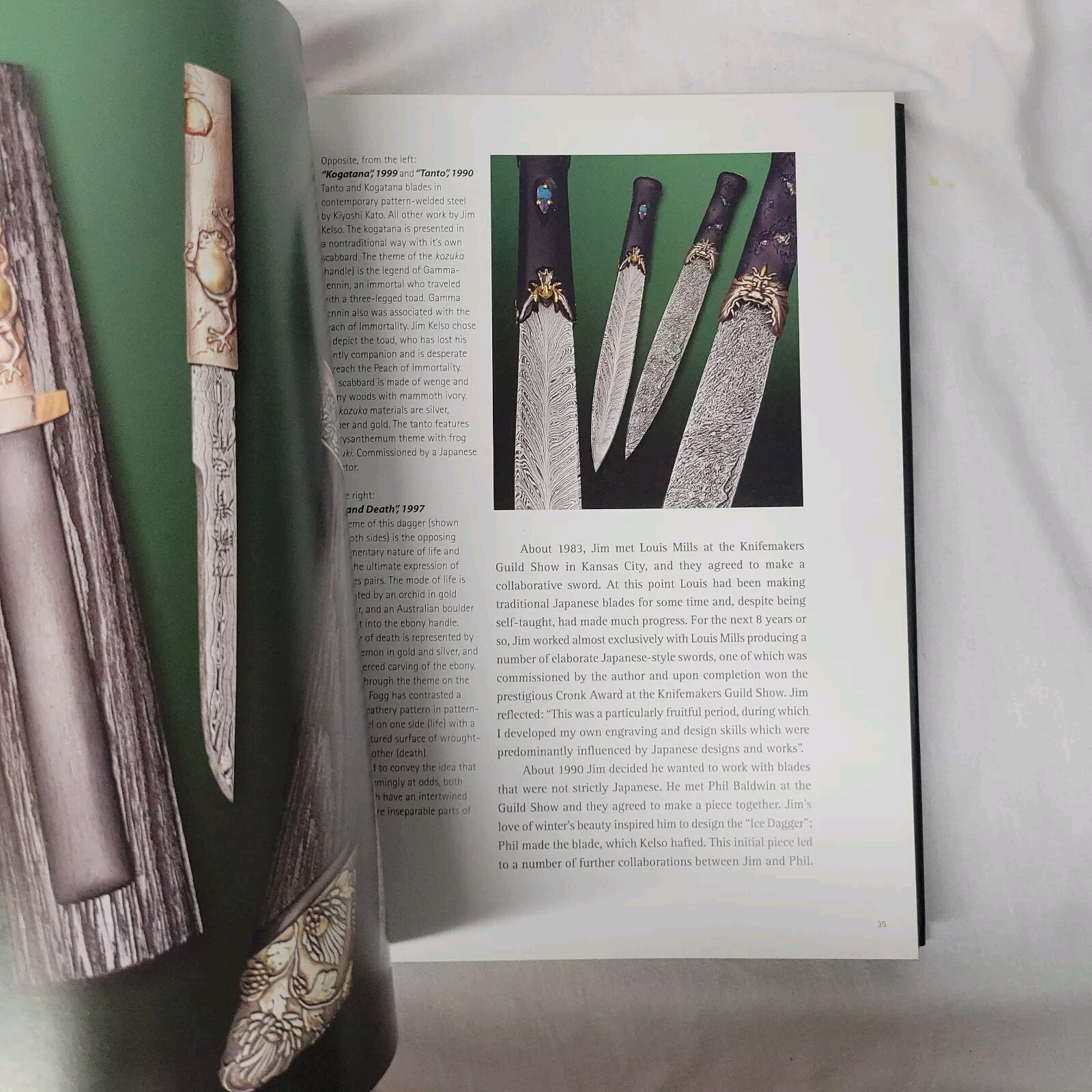 Art and Design in Modern Custom Fixed-Blade Knives Darom knife collector book