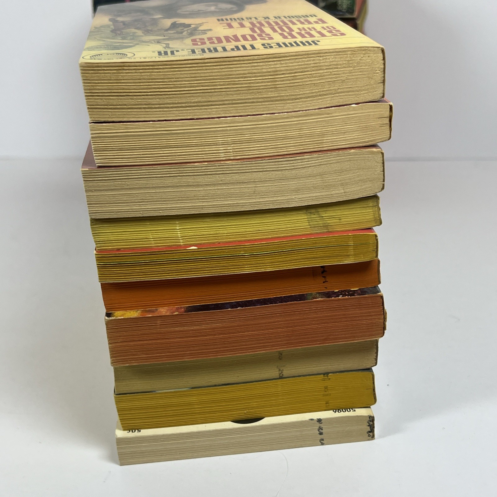 LOT of 22 Vintage 1960-70’s Science Fiction Novels Paperback Books Avon Del Rey