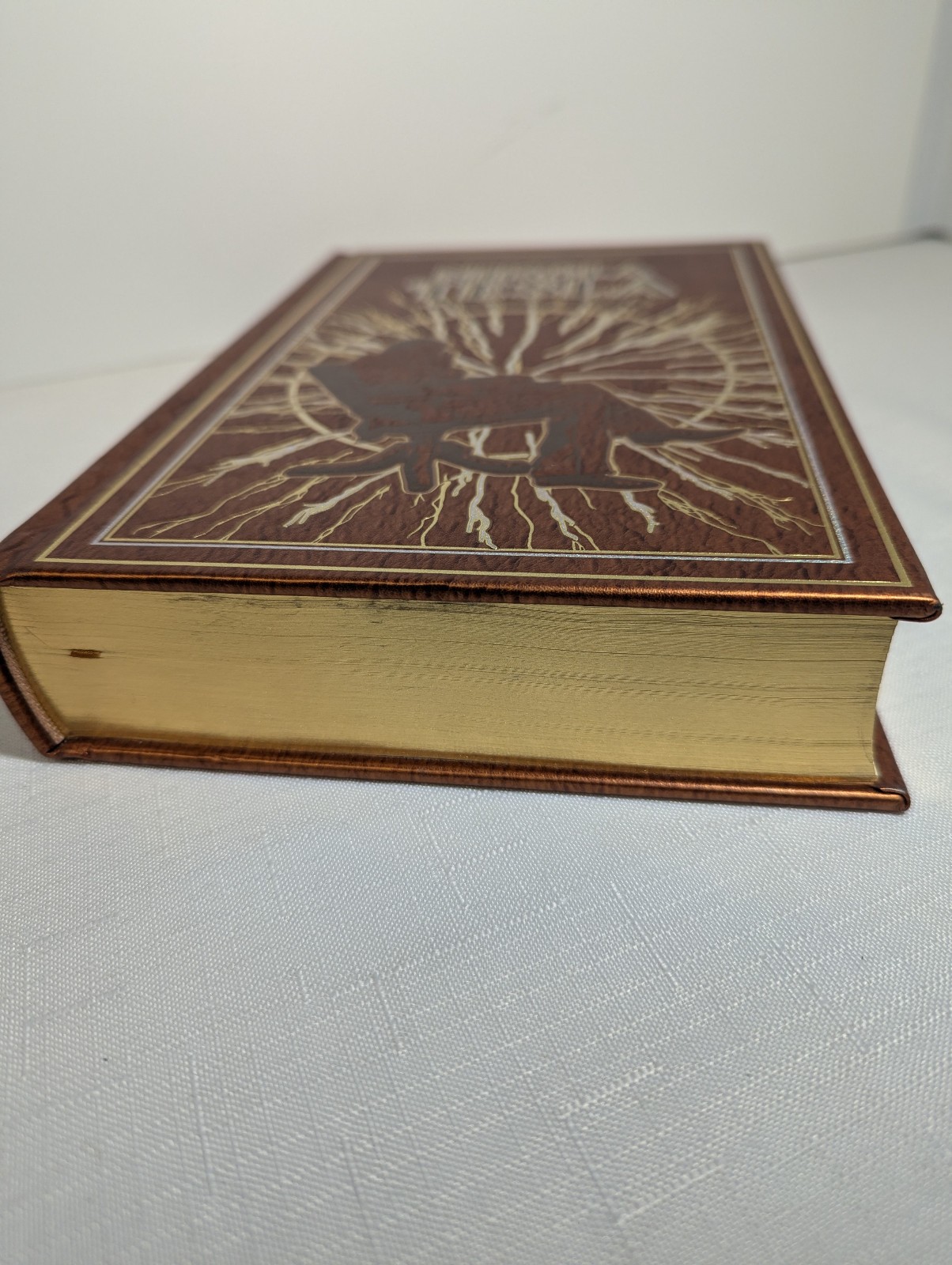 The Autobiography of Nikola Tesla and Other Works (Leather-bound Classics)