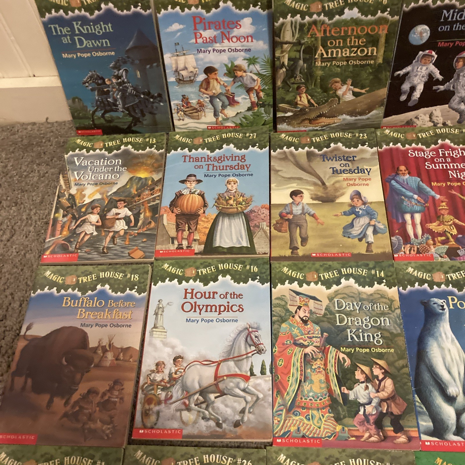 MAGIC TREEHOUSE Paperback Books by Mary Pope Osborne Lot of 45