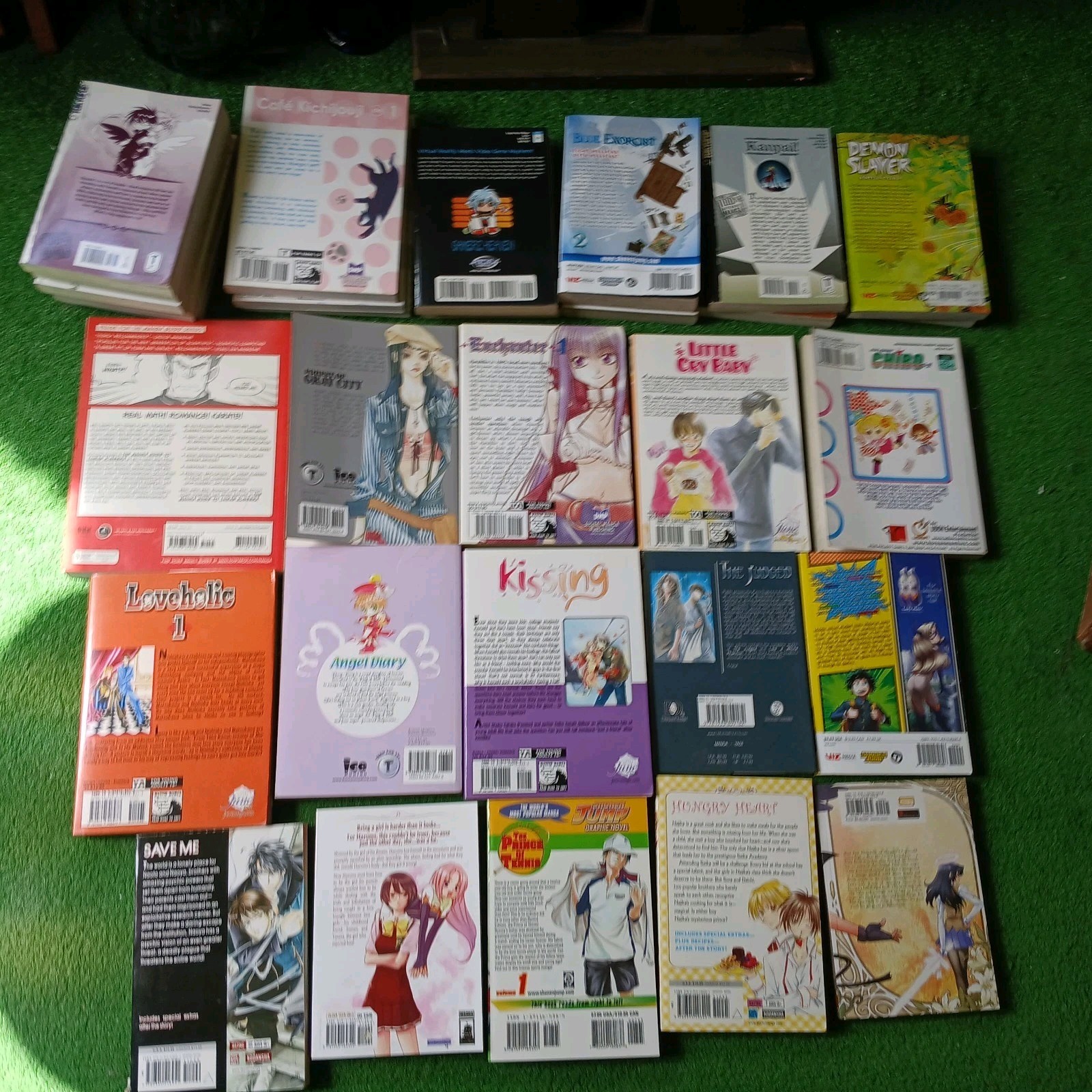 VTG LOT OF 31 MANGA BOOKS 2000S UP NICE LOT MIX UC READ DESCRIPTION