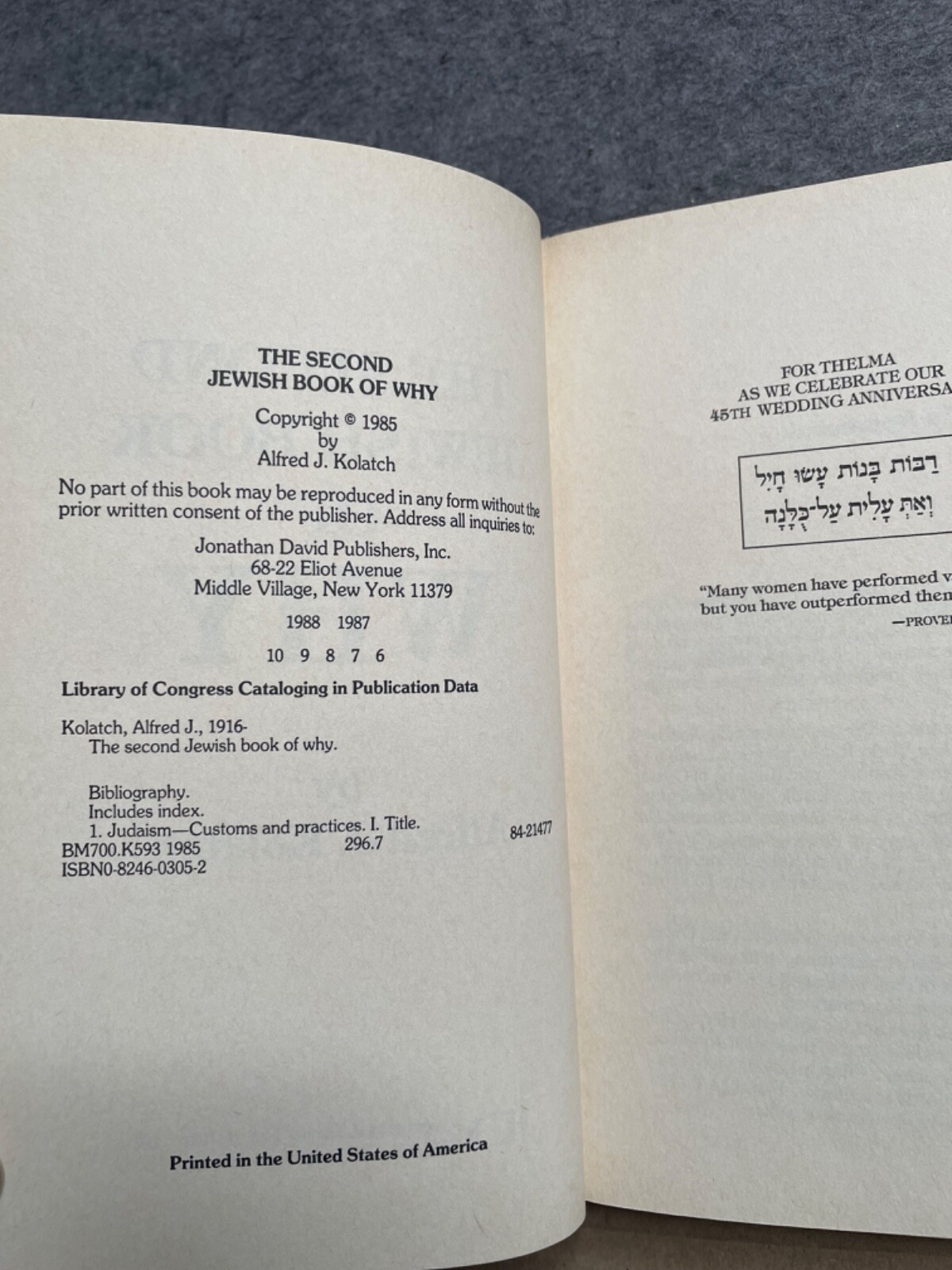 The Jewish Book of Why Alfred J Kolatch Slip Case 2 Volume Set Hard Cover