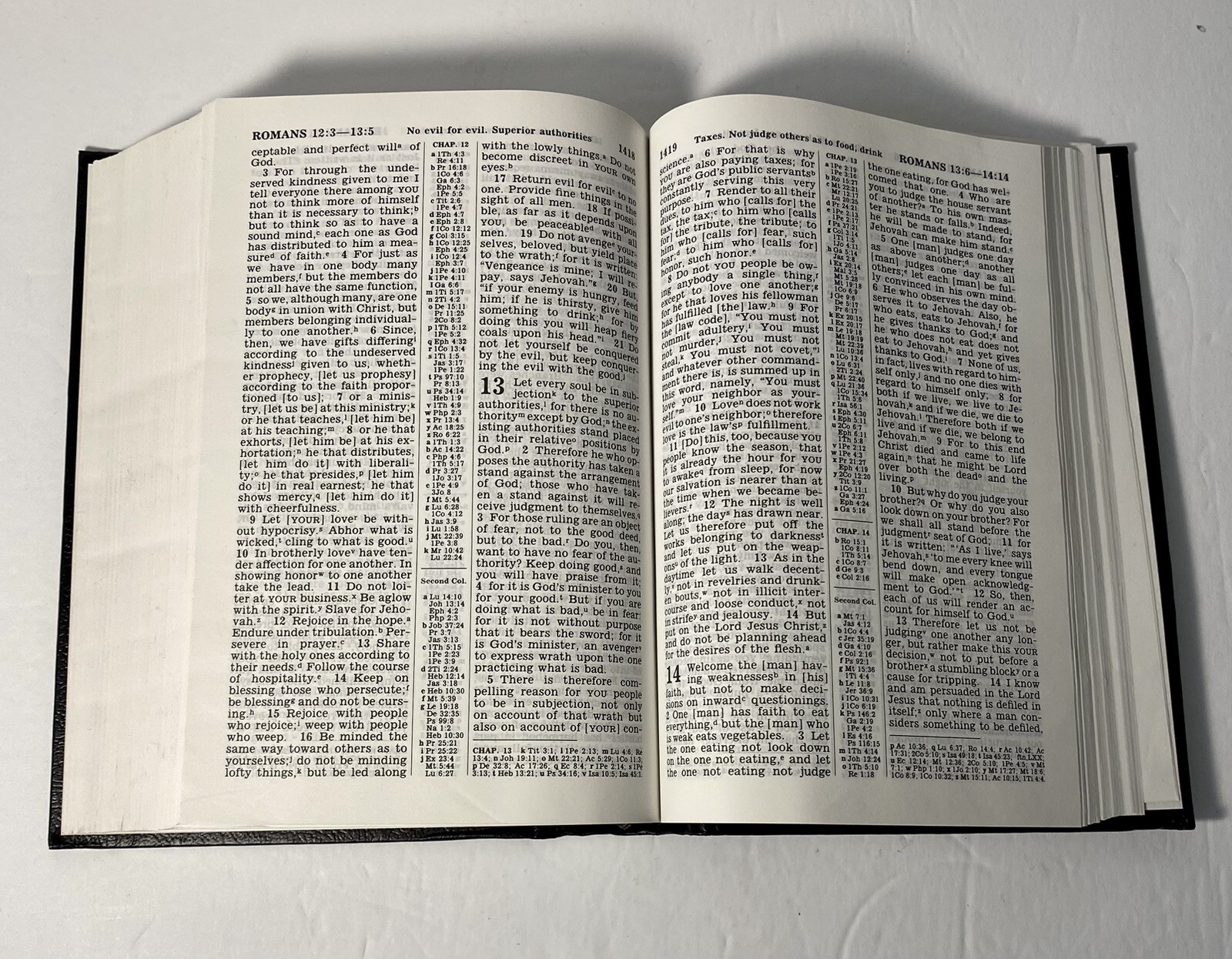 New World Translation of Holy Scriptures 1984 Watchtower Bible & Tract Society