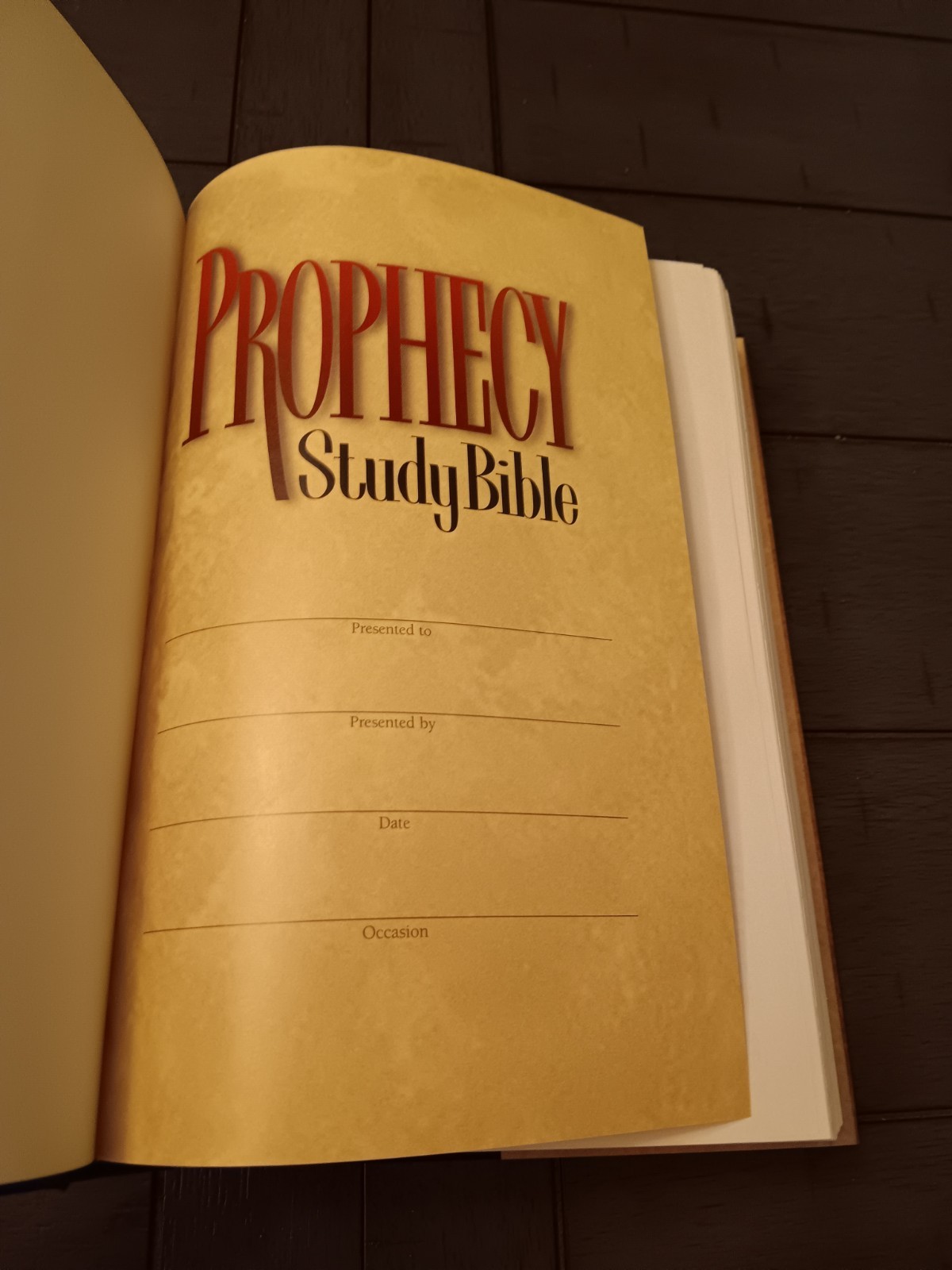Prophecy Study Bible (New King James Version), Nelson 1462, Red Letter Edition