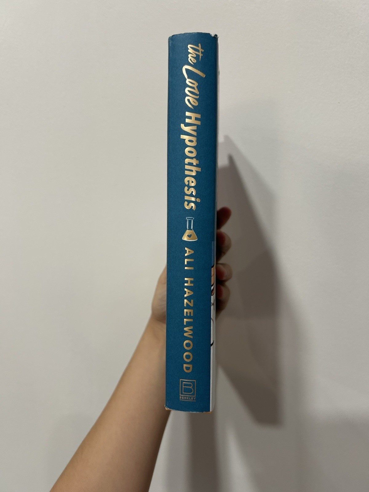 Signed Special Collector’s Edition Hardcover THE LOVE HYPOTHESIS Ali Hazelwood