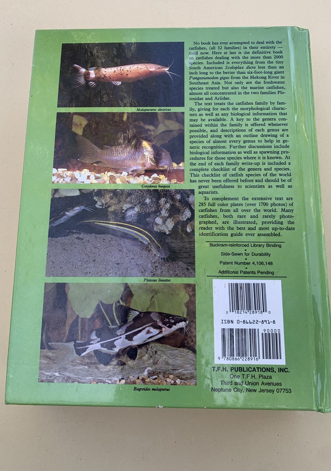 Atlas of Freshwater & Marine Catfishes. Warren Burgess. 1700 color photos. HC