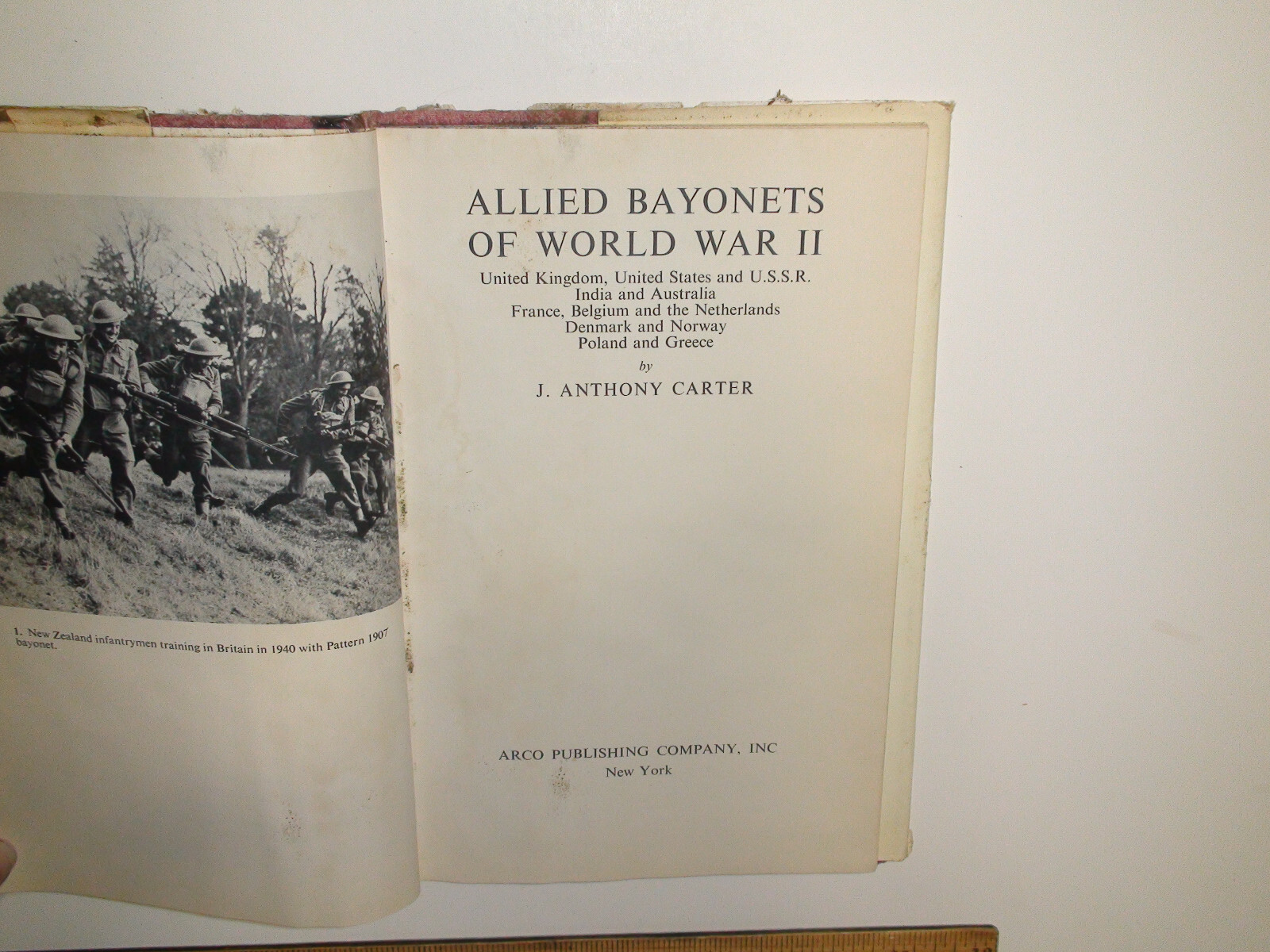 Allied Bayonets of World War 2 – Hardcover by J. Anthony Carter 1969 – 80 pages