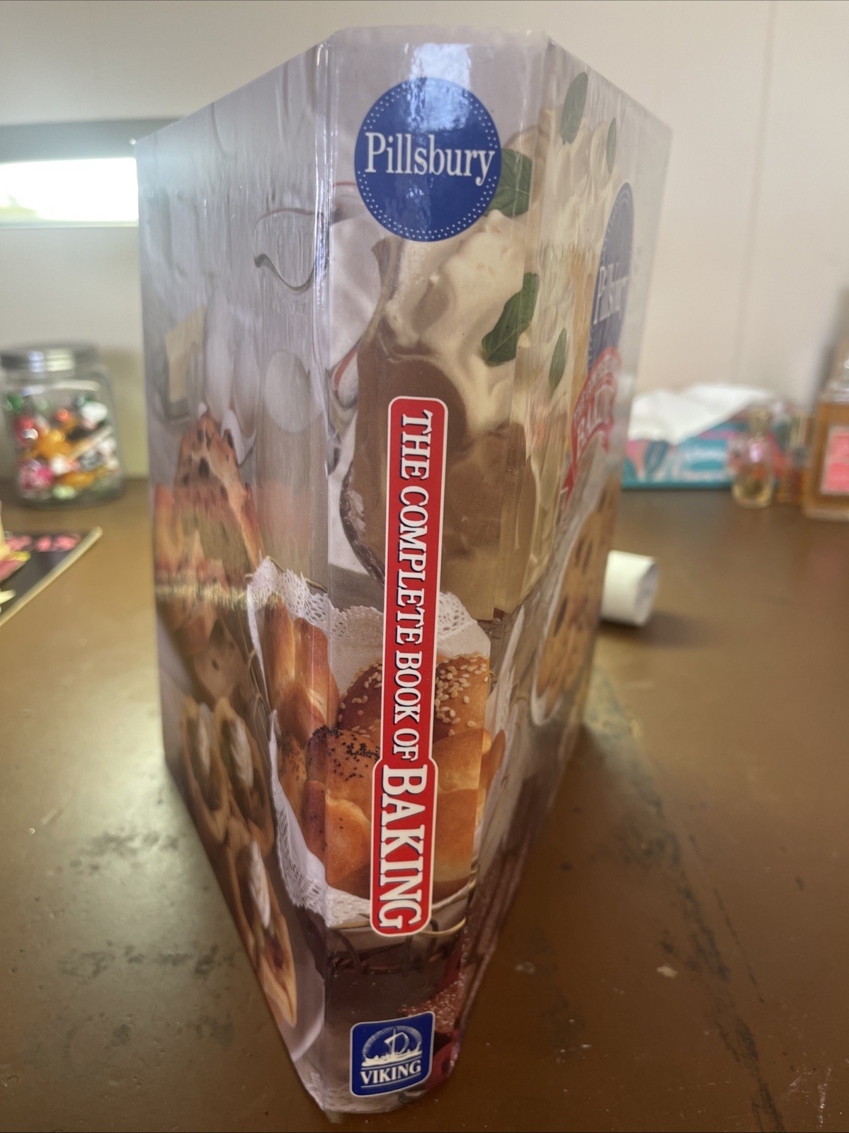 Complete Book of Baking Pillsbury Cookbook 1993 Hardcover 512 Pages Of Recipes