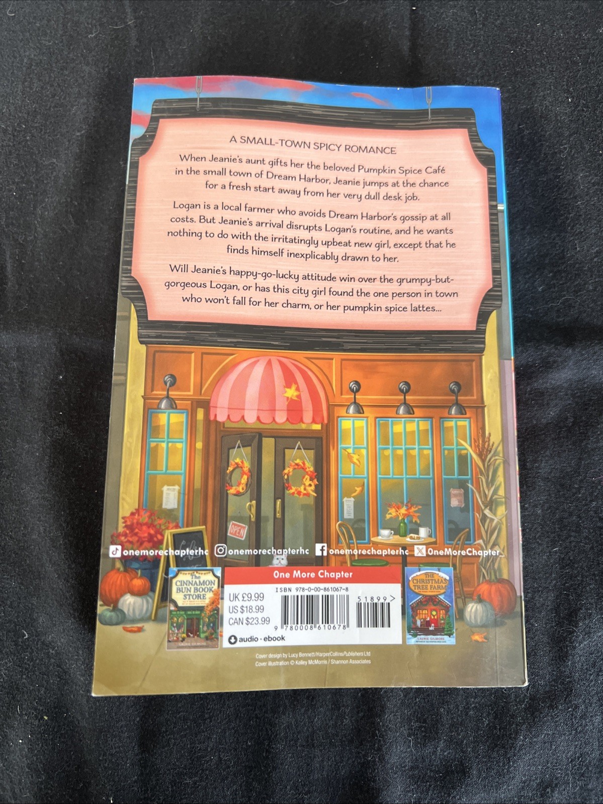 Pumpkin Spice Café (Dream Harbor, Book 1) by Laurie Gilmore (2023, Uk-B…