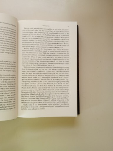 The Discoveries : Great Breakthroughs in 20th-Century Science, Including the…