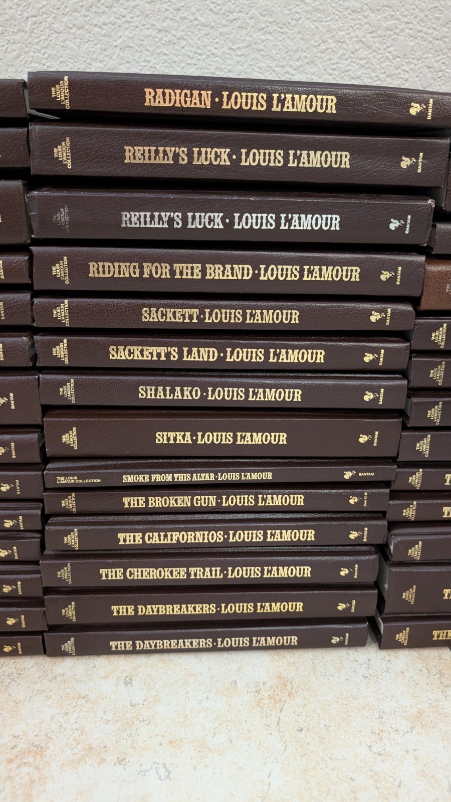 LOUIS L’AMOUR LEATHERETTE HC BOOKS SACKETT BANTAM WESTERN – Pick Your Title Menu
