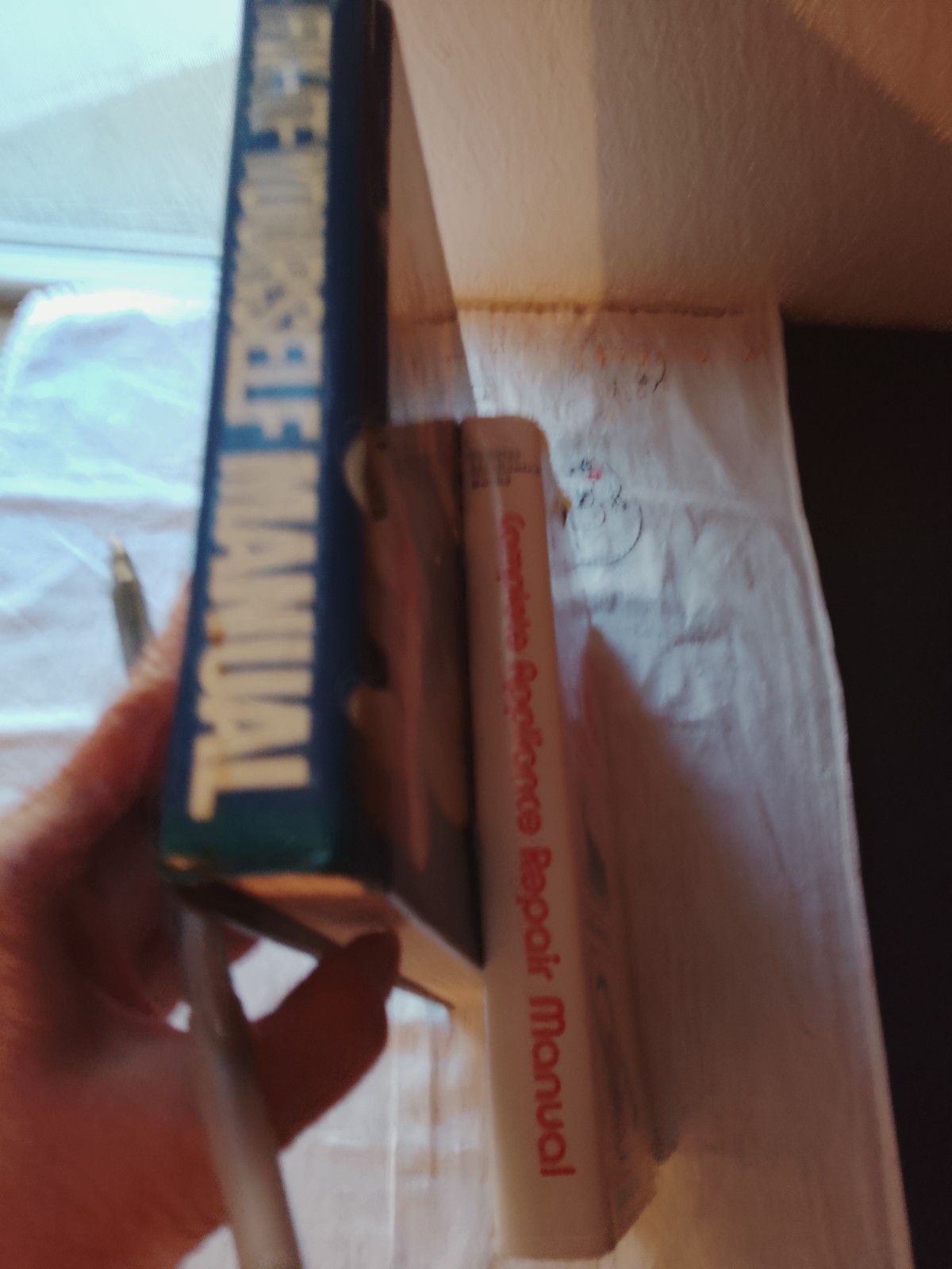 2 Vtg Home Repair Books Pop Mechanics appliance and R. Digest fix it yourself