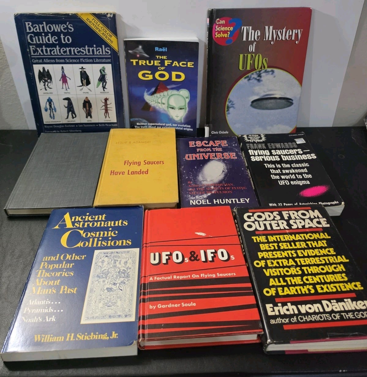 Excellent Lot Of TEN HTF To Very Rare Books On Extraterrestrials / Aliens / UFOs
