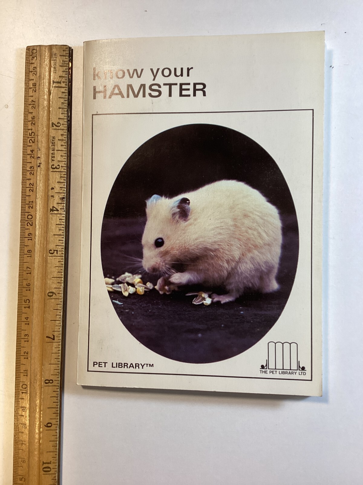 Know Your Hamster – Earl Schneider – 64 Pages -Pet Library No 754 -Free Shipping