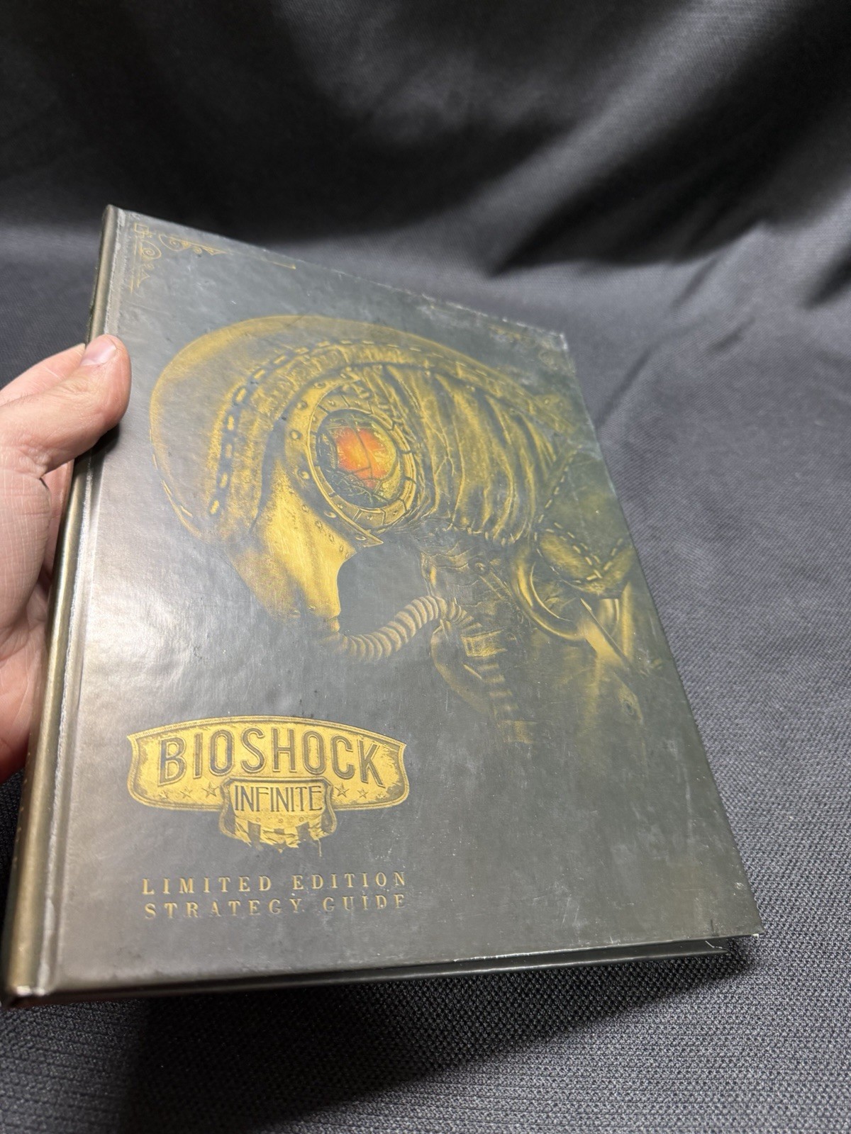 BioShock Infinite Limited Collector’s Edition Strategy Guide 2013 Hardcover Book